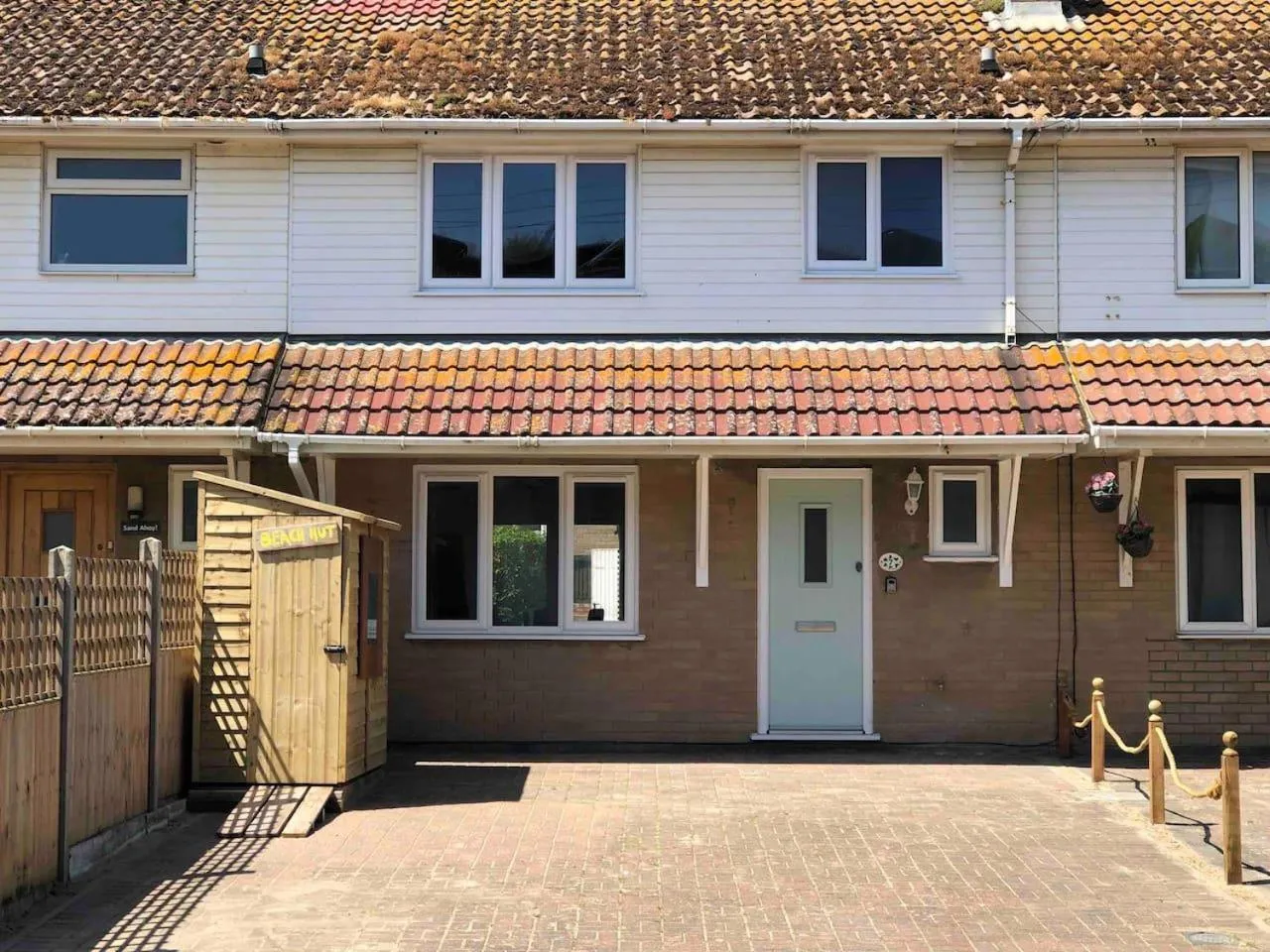 3 Bed House - Sleeps 6 - Garden - Parking - Wifi