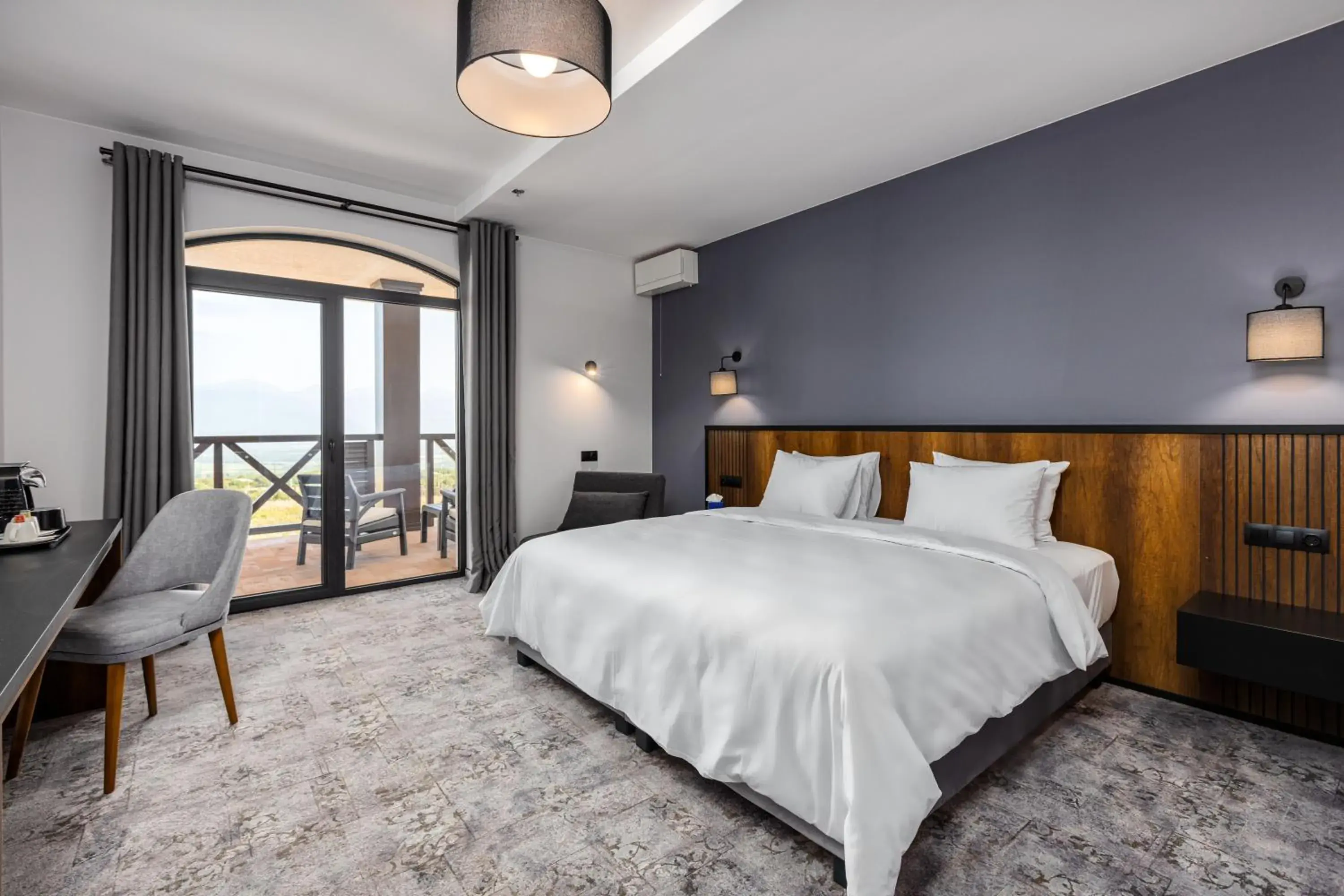 Double or Twin Room with Mountain View in Hotel Qvevrebi Double or Twin Room with Mountain View in Hotel Qvevrebi