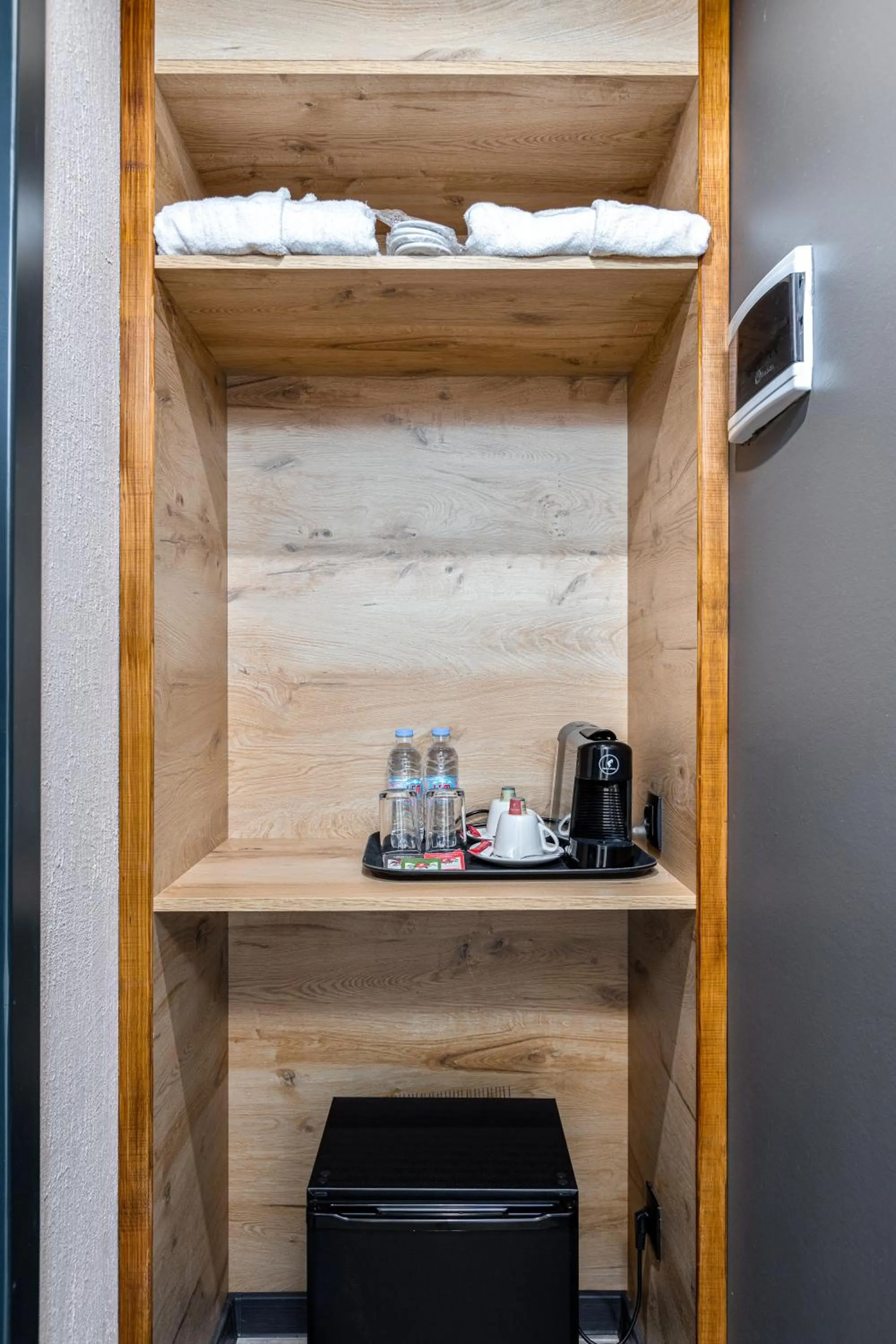 Coffee/tea facilities in Hotel Qvevrebi