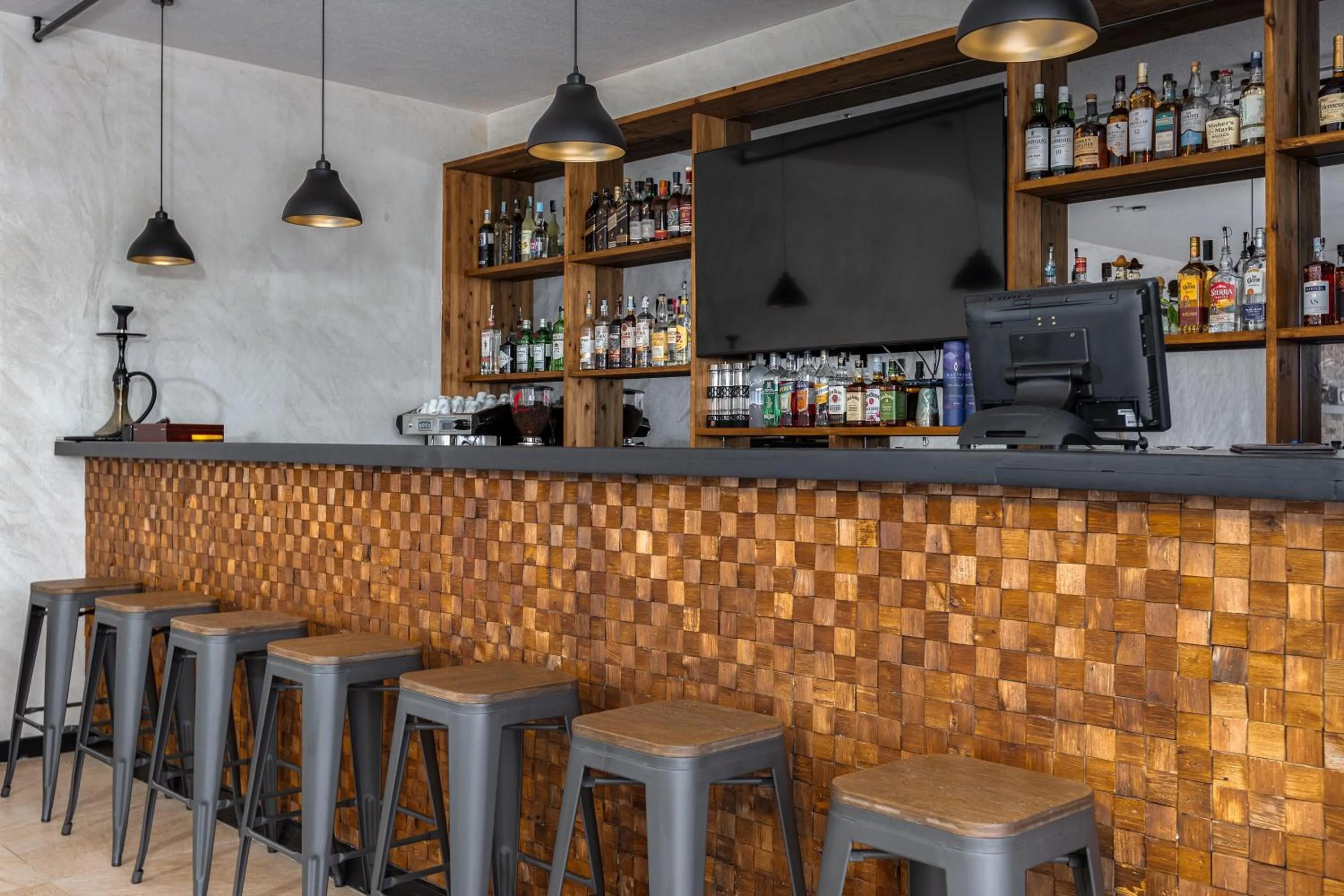 Communal lounge/ TV room in Hotel Qvevrebi