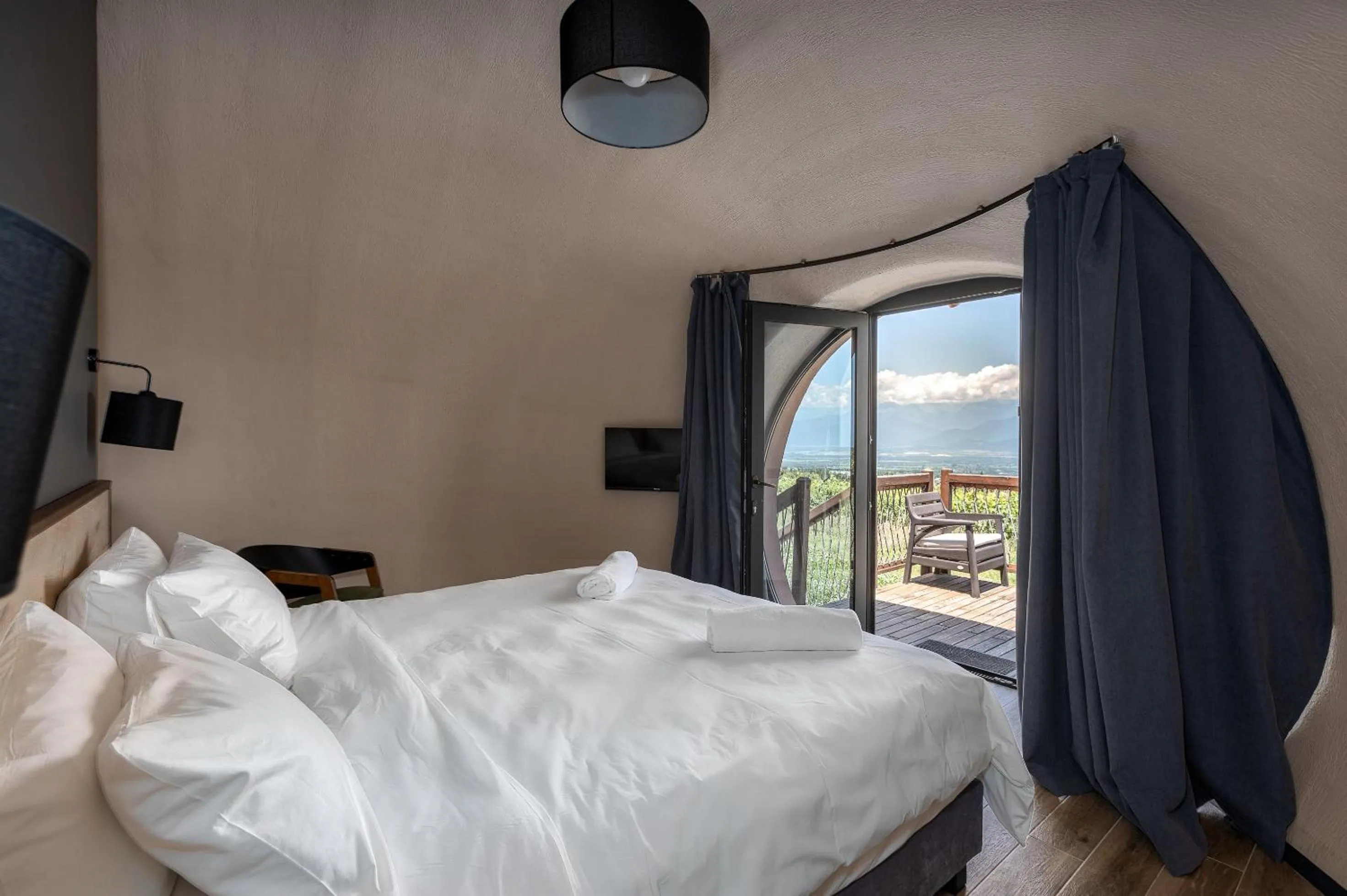 Patio, Bed in Hotel Qvevrebi