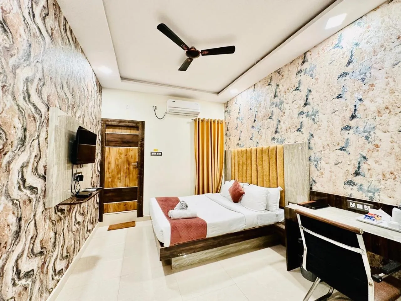 Property building, Bed in Hotel Sky International- Airport Zone Hyderabad