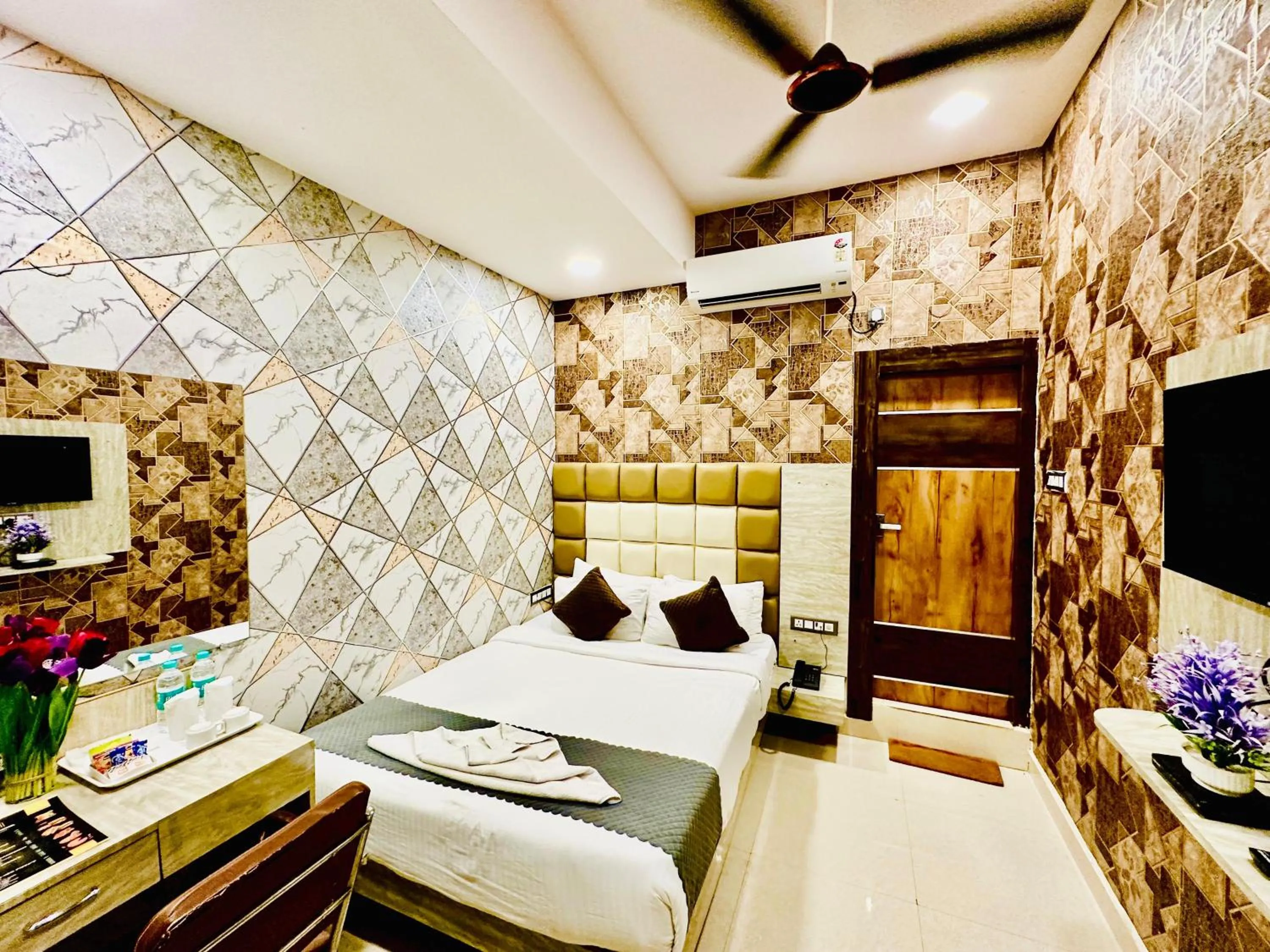 Property building, Bed in Hotel Sky International- Airport Zone Hyderabad