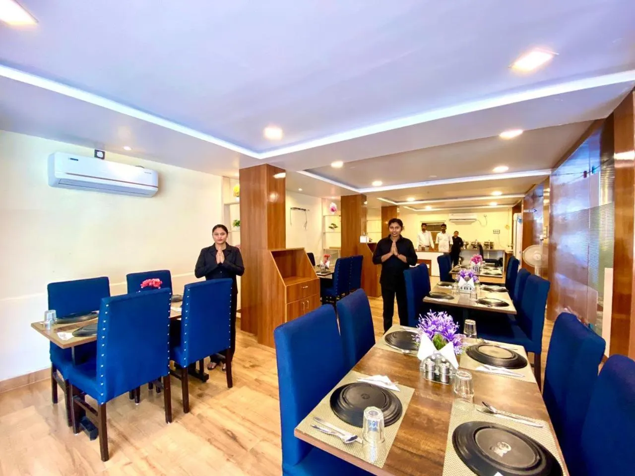 Restaurant/places to eat in Hotel Sky International- Airport Zone Hyderabad