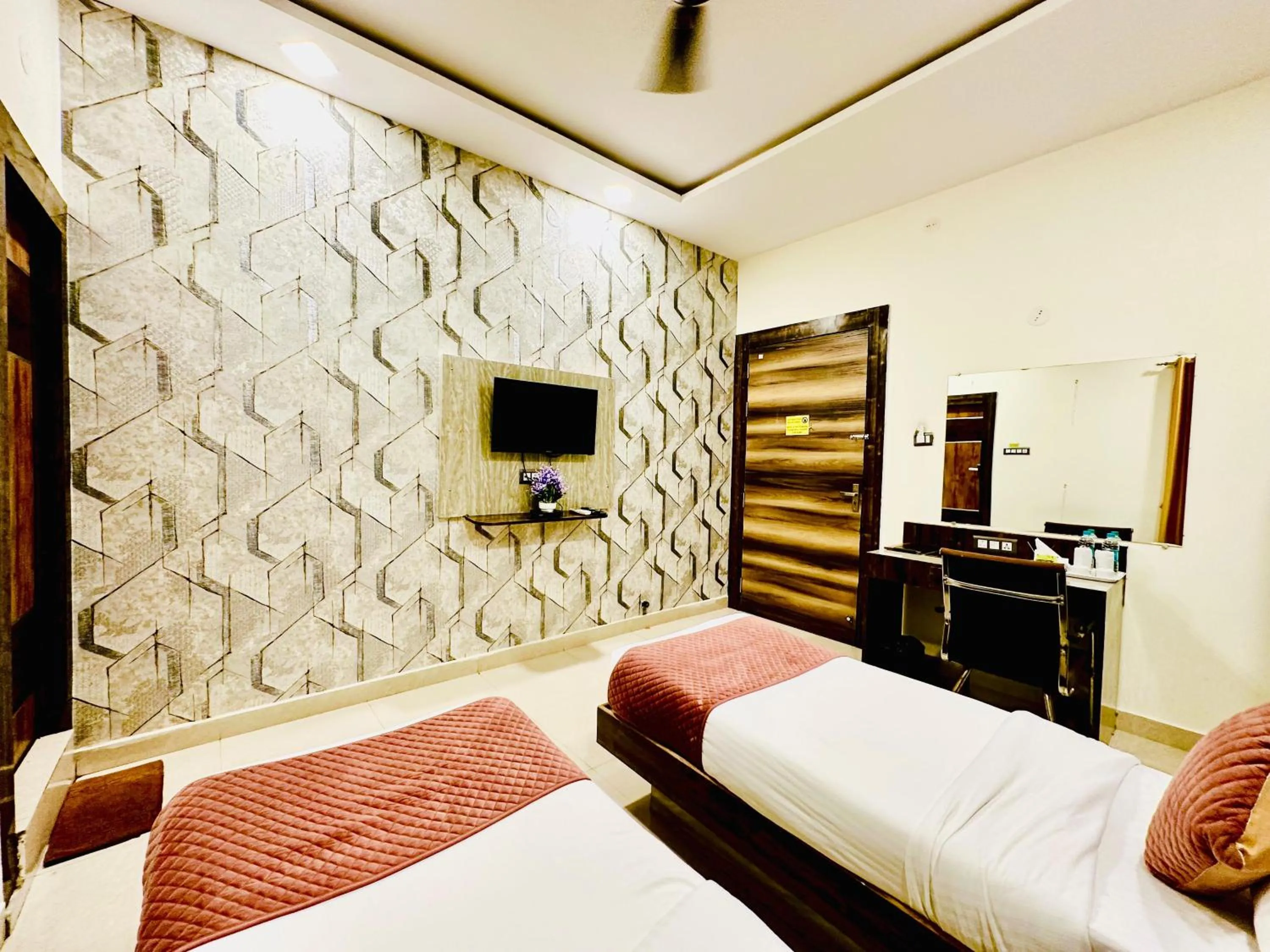 Property building, Bed in Hotel Sky International- Airport Zone Hyderabad
