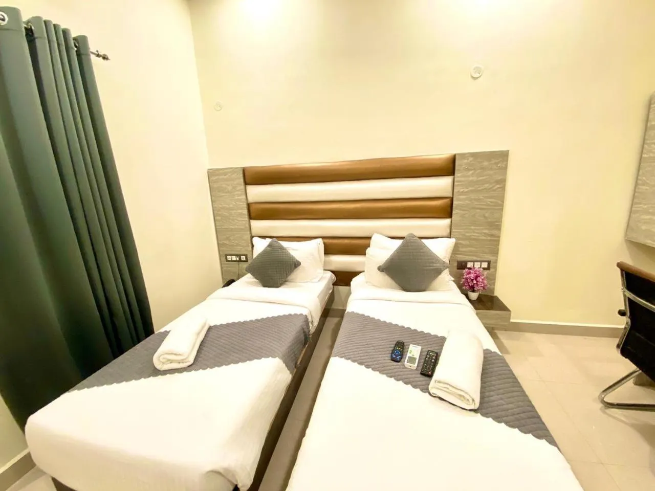 Property building, Bed in Hotel Sky International- Airport Zone Hyderabad