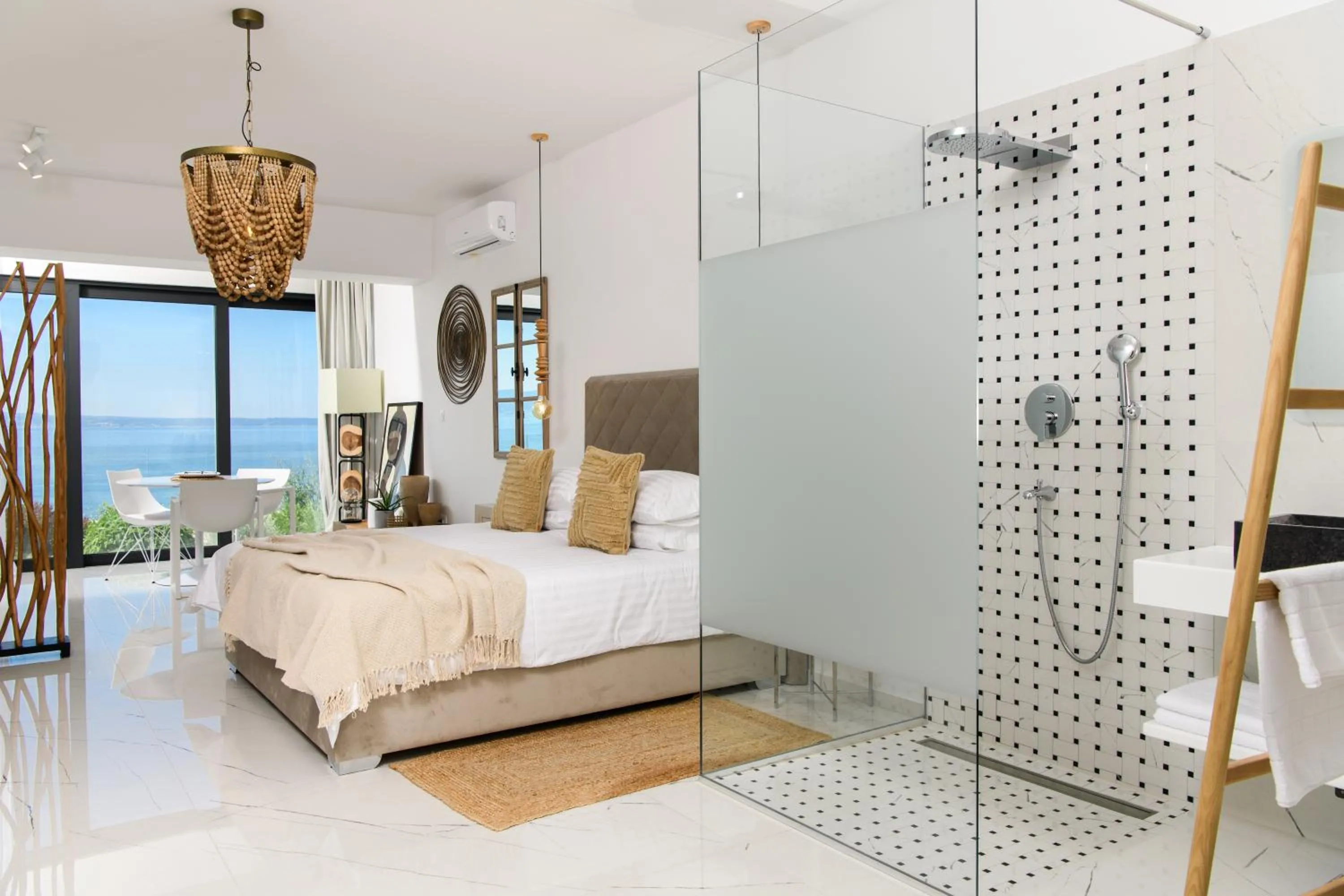 Gallery Luxury Suites & Rooms-Only Adults