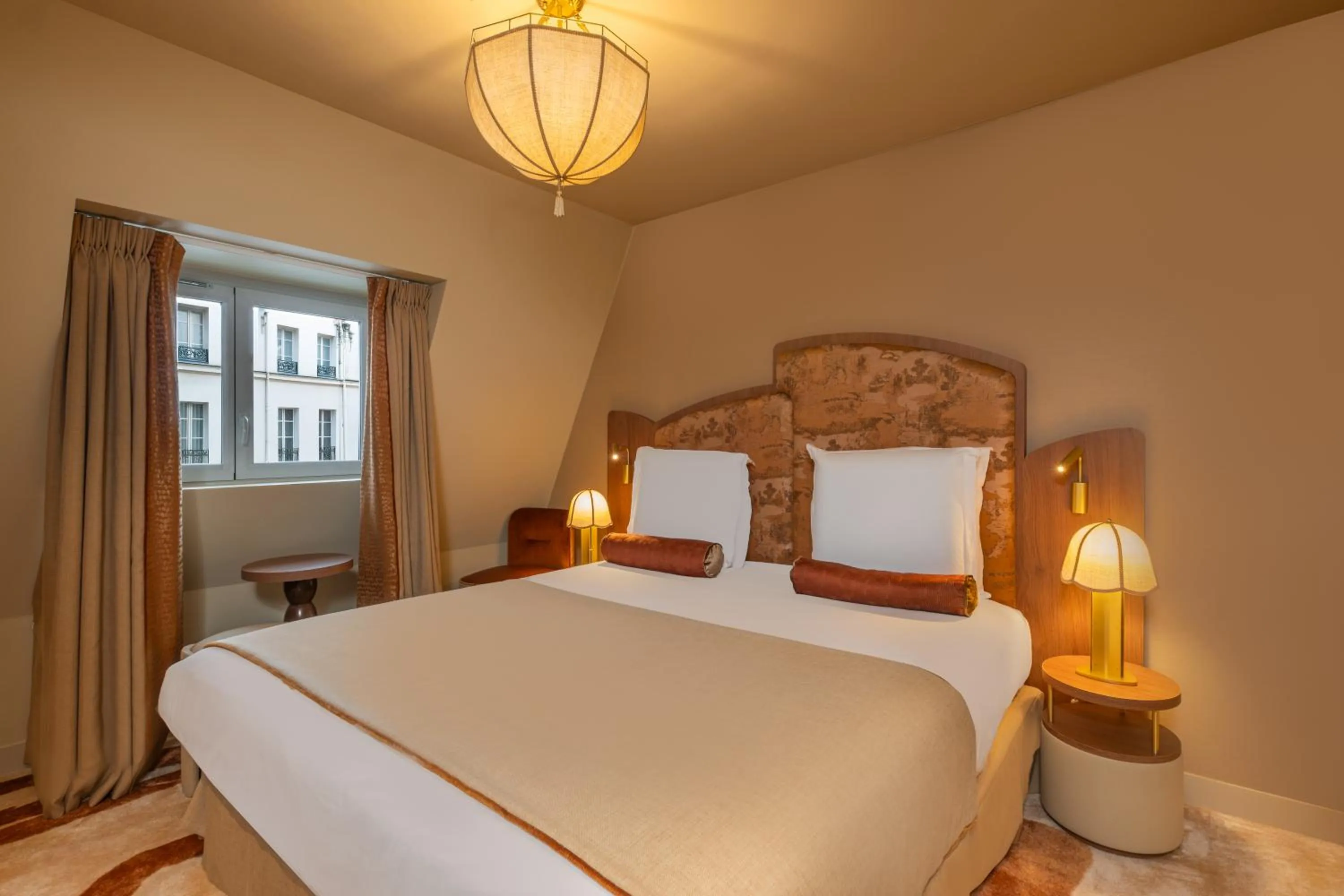 Bedroom, Bed in Hôtel La Bourdonnais by Inwood Hotels