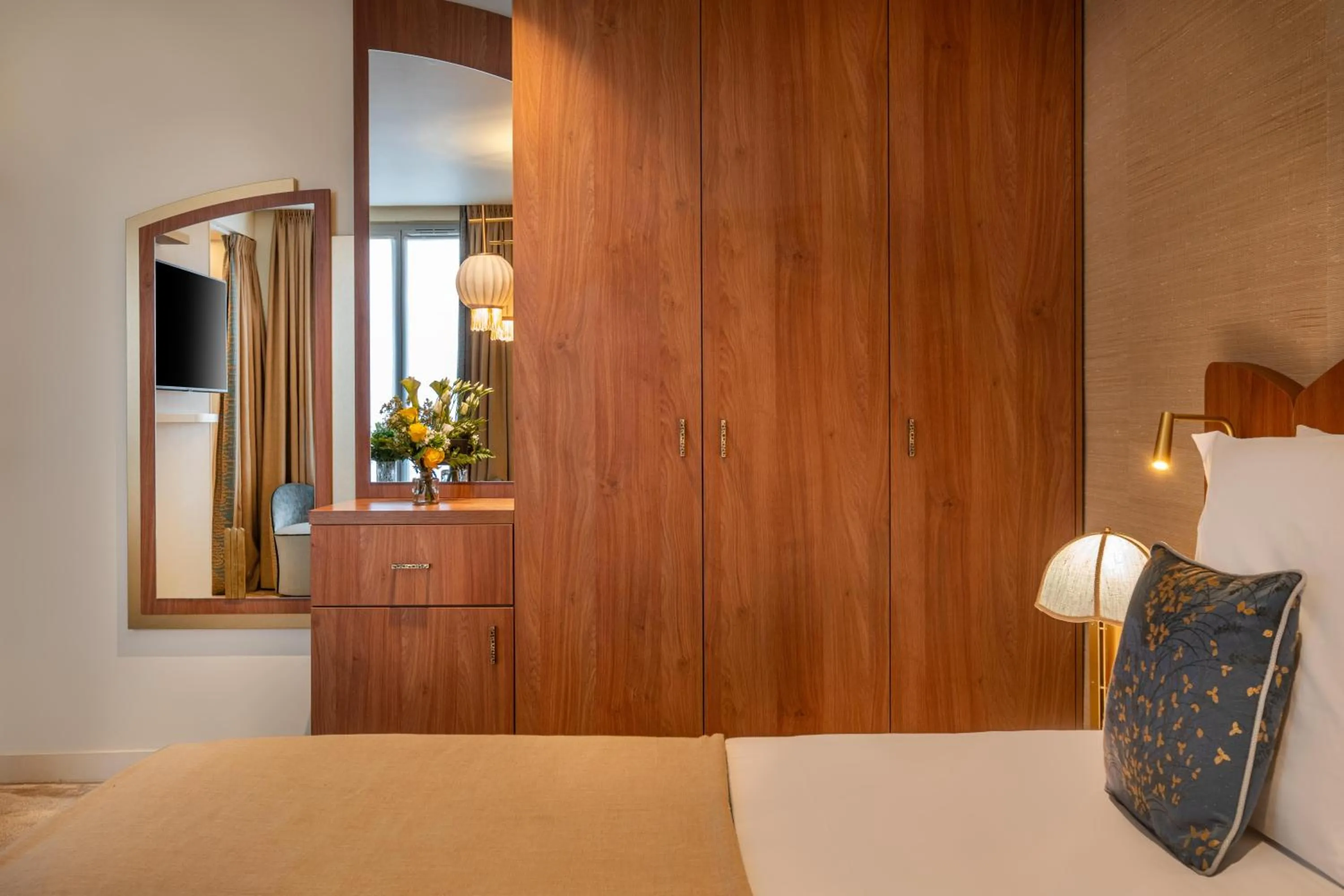 Photo of the whole room, Bed in Hôtel La Bourdonnais by Inwood Hotels