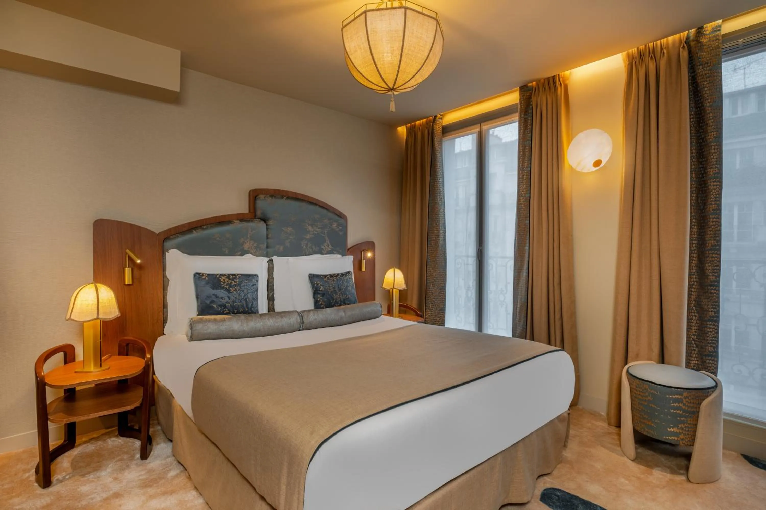 Bedroom, Bed in Hôtel La Bourdonnais by Inwood Hotels