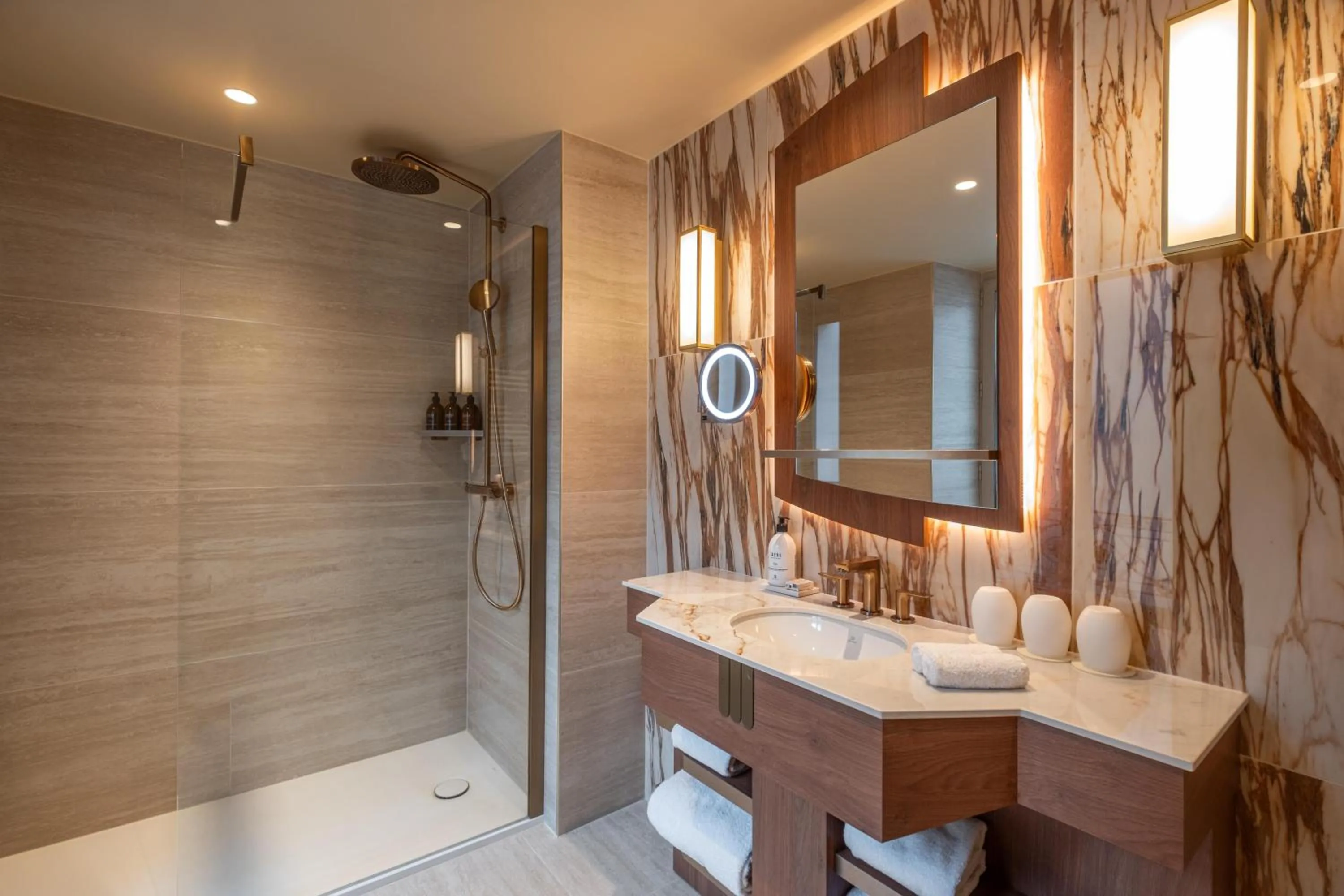 Bathroom in Hôtel La Bourdonnais by Inwood Hotels