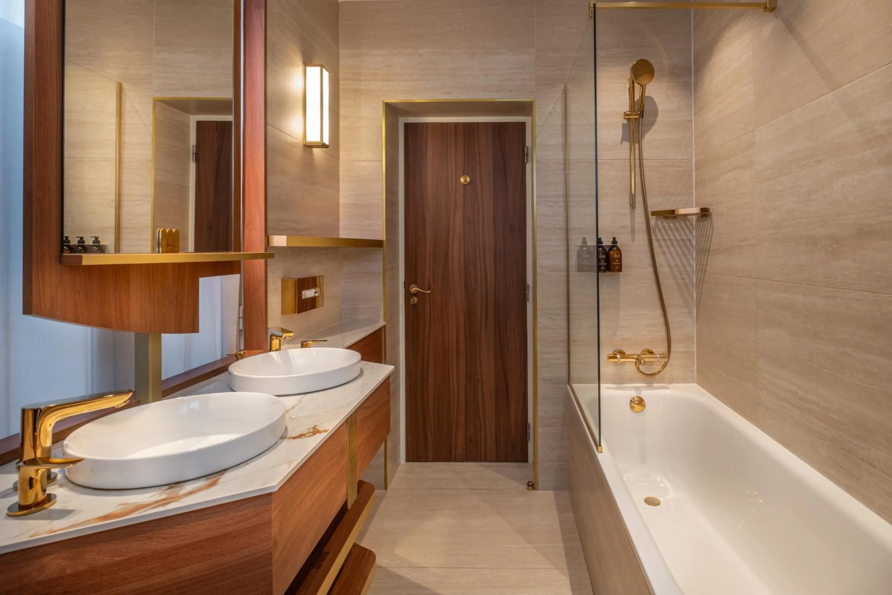Bathroom in Hôtel La Bourdonnais by Inwood Hotels