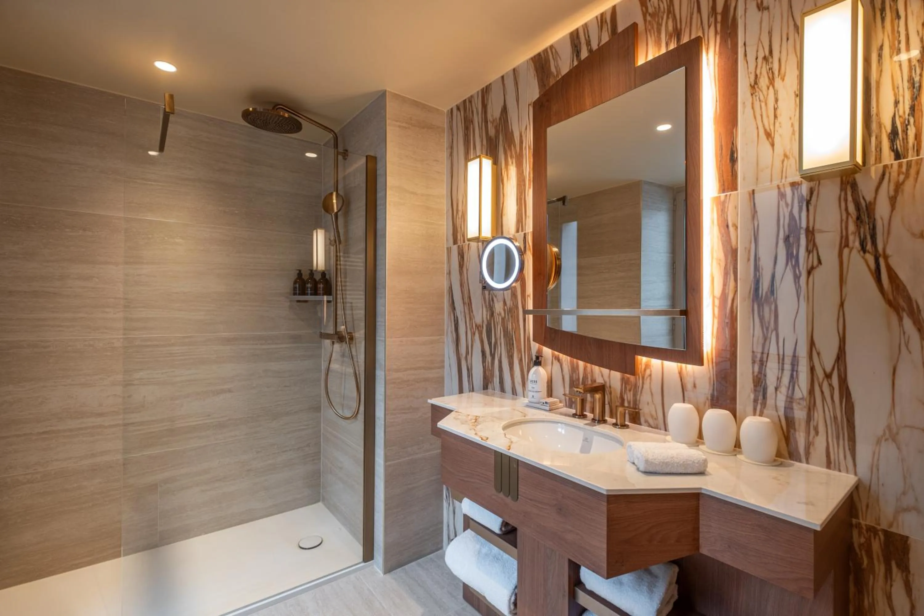 Bathroom in Hôtel La Bourdonnais by Inwood Hotels