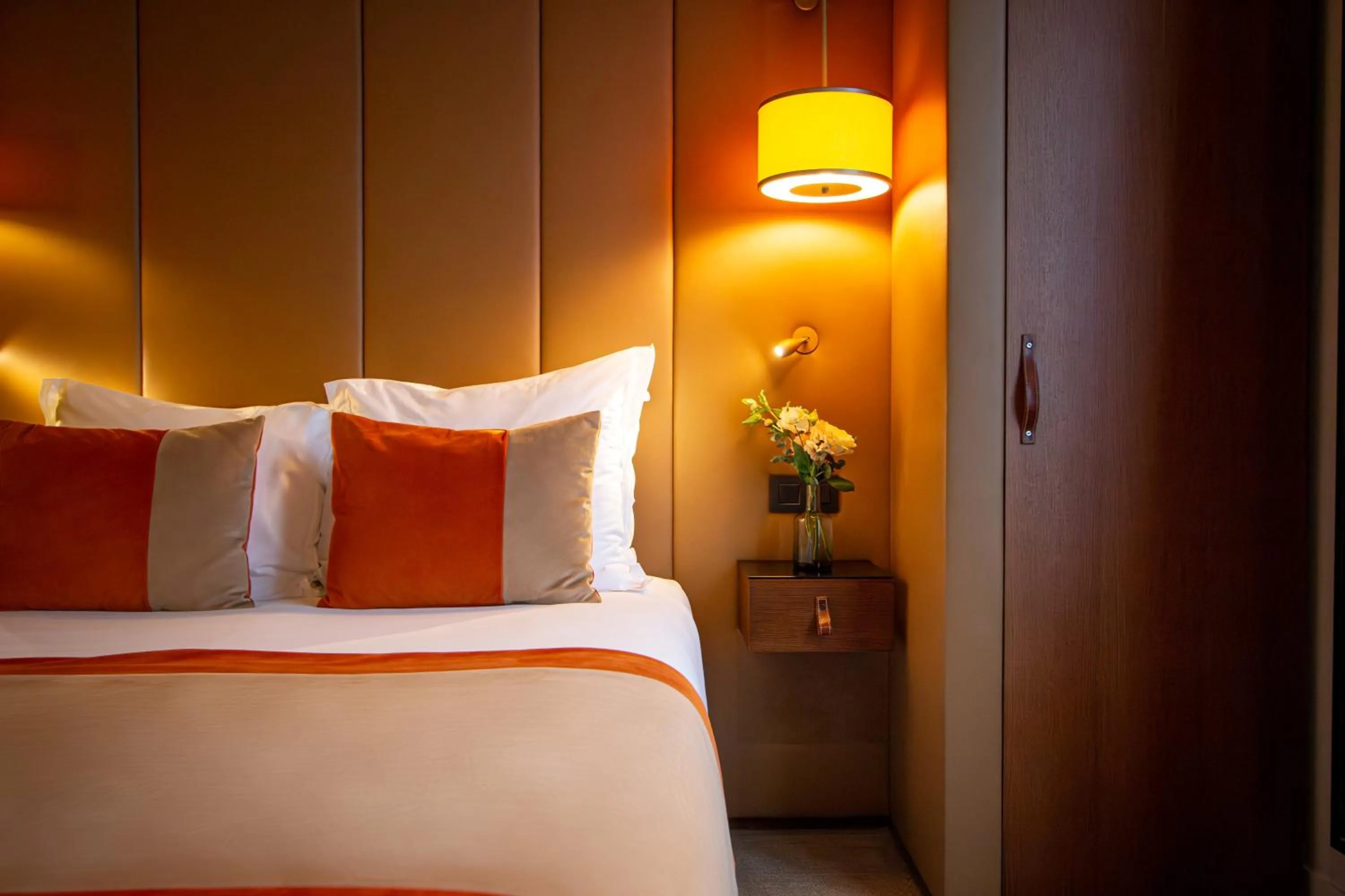 Bedroom, Bed in Hôtel La Bourdonnais by Inwood Hotels