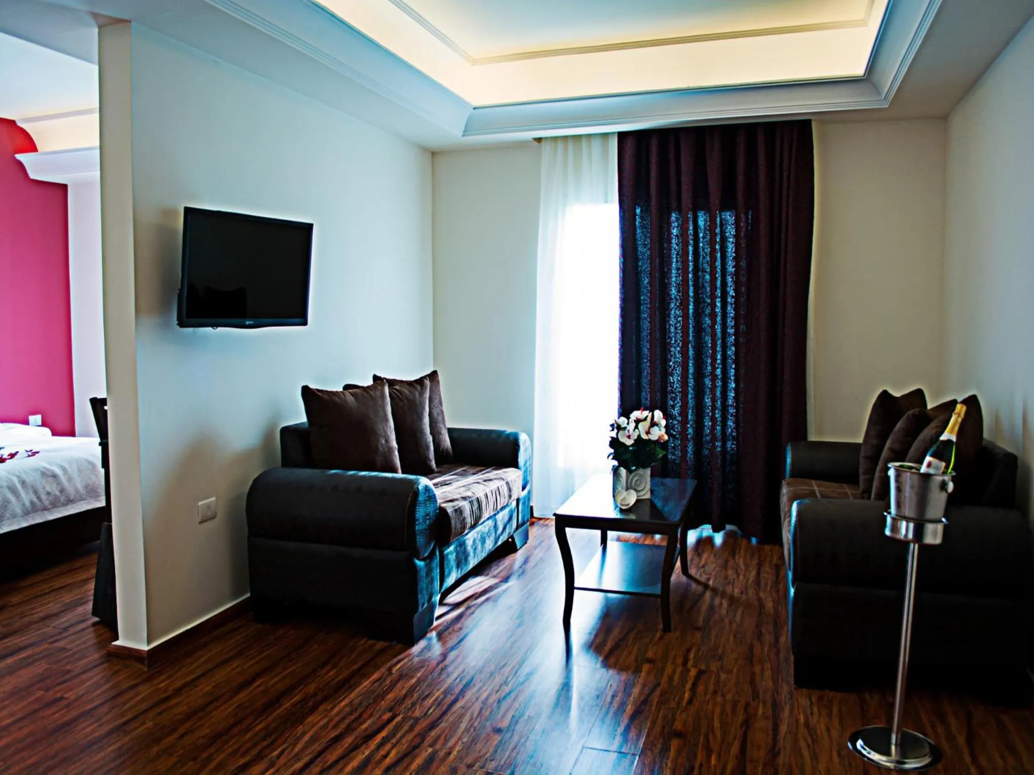 Living room, Bed in Al Murjan Palace Hotel Jounieh