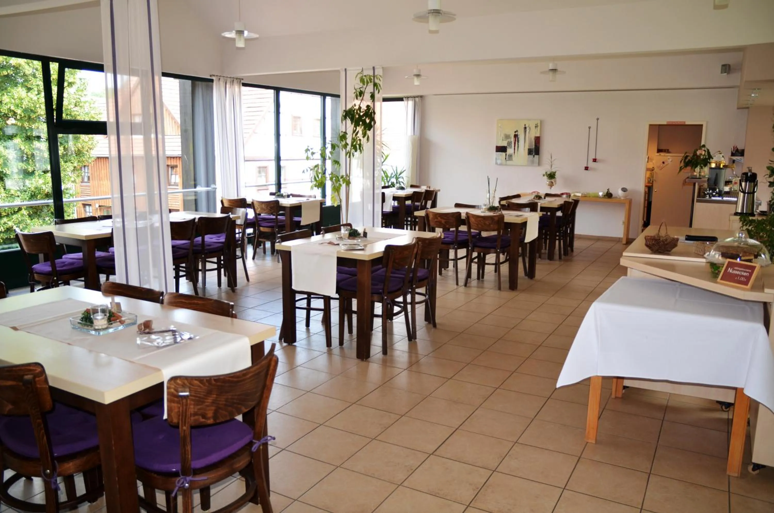 Restaurant/places to eat in velcrea