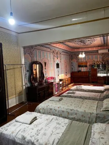Bed in Reyhana Unique House