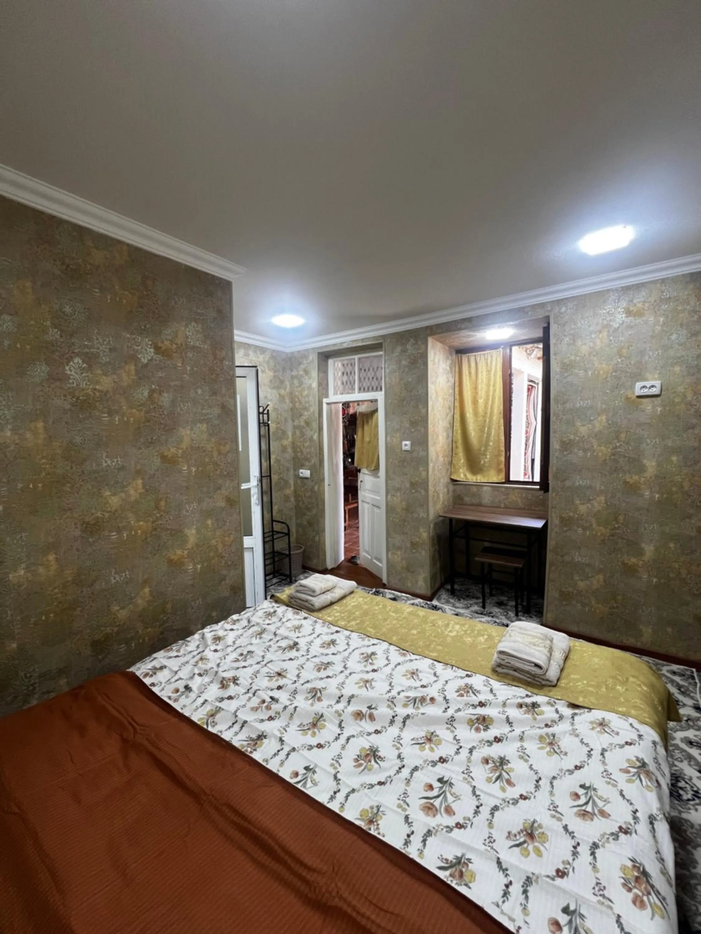 Bed in Reyhana Unique House