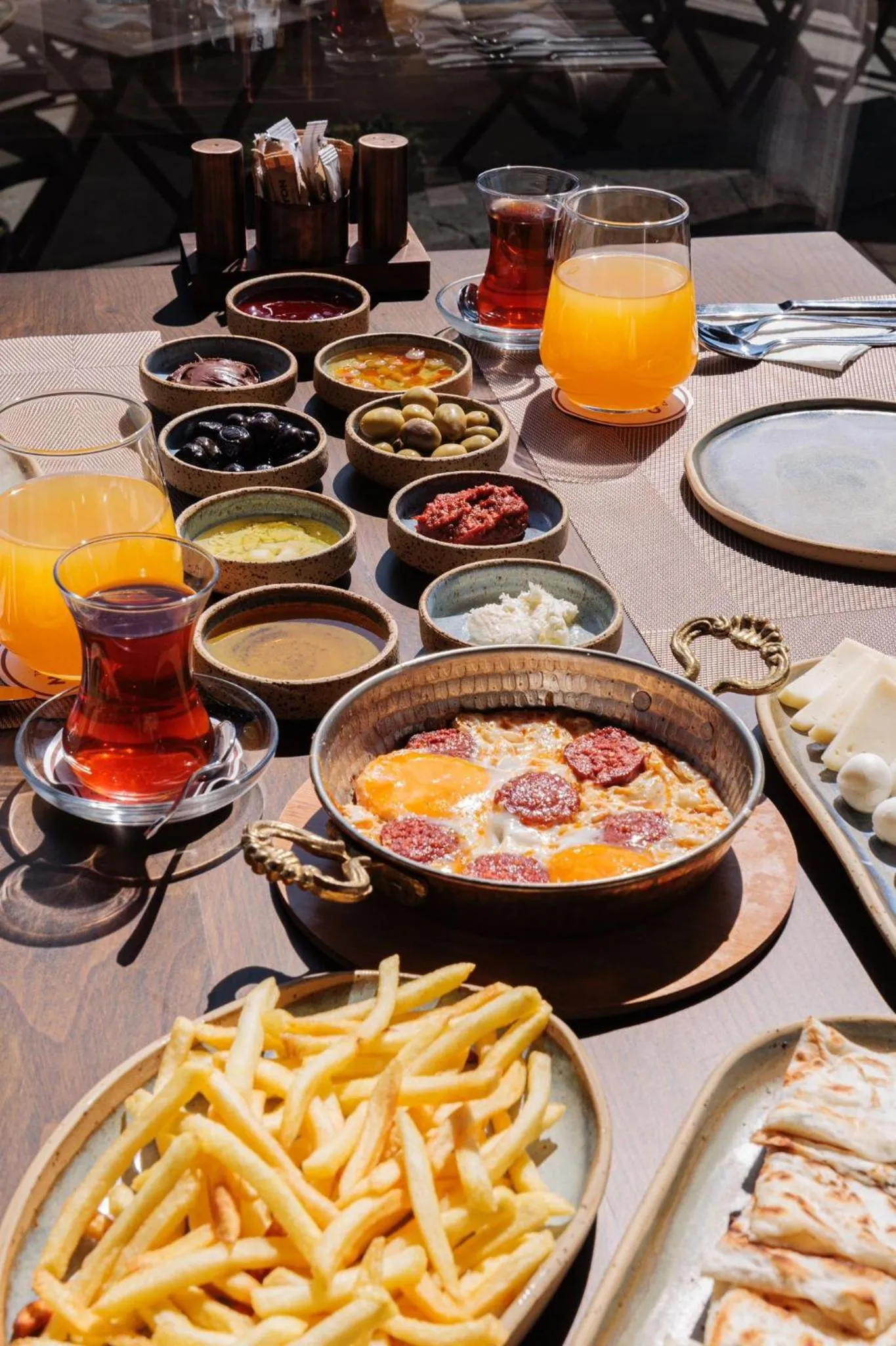 Breakfast in Canyon Cave Hotel