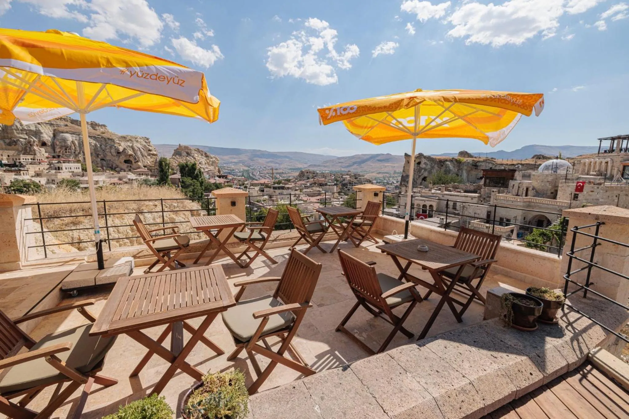 Balcony/Terrace in Canyon Cave Hotel