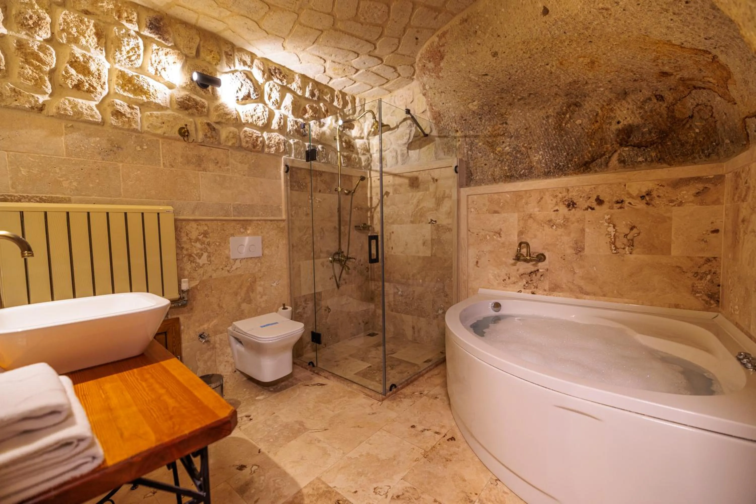 Shower in Canyon Cave Hotel