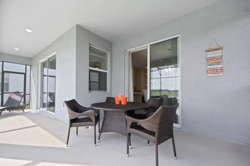Stunning Home Private Pool Great Location