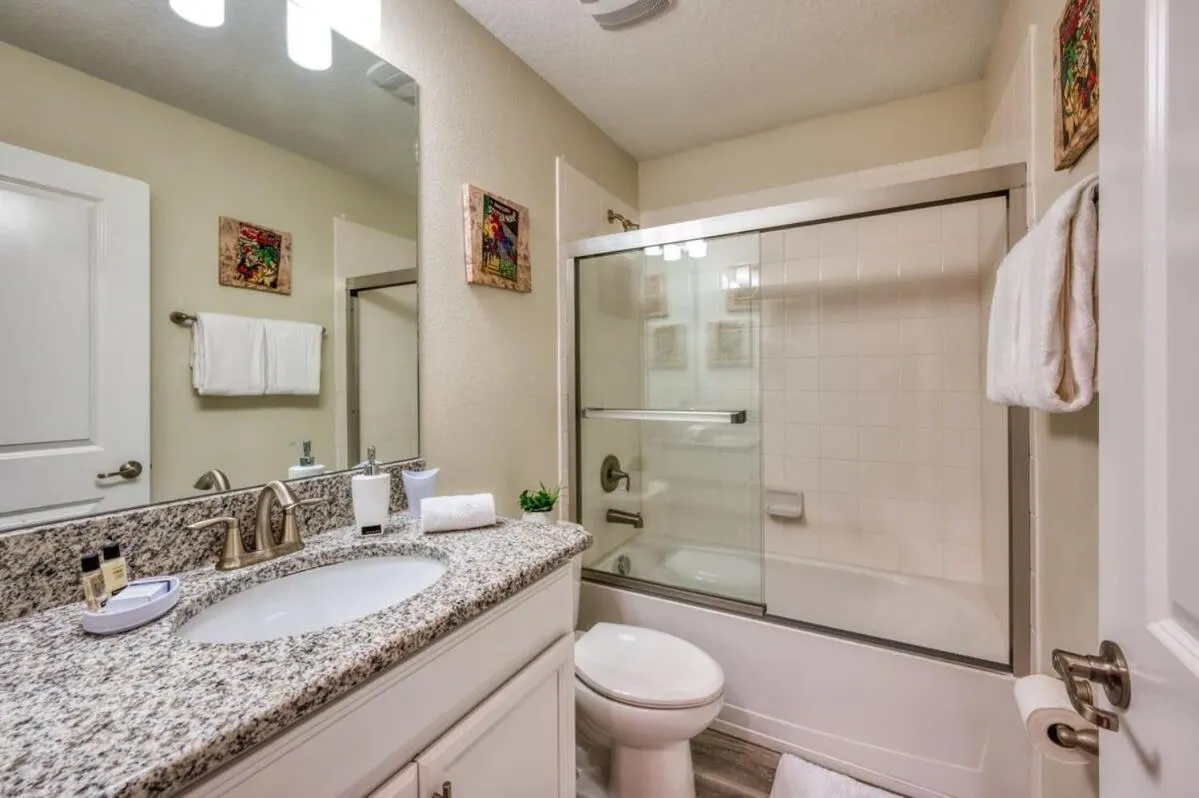 Stunning Home Private Pool Great Location