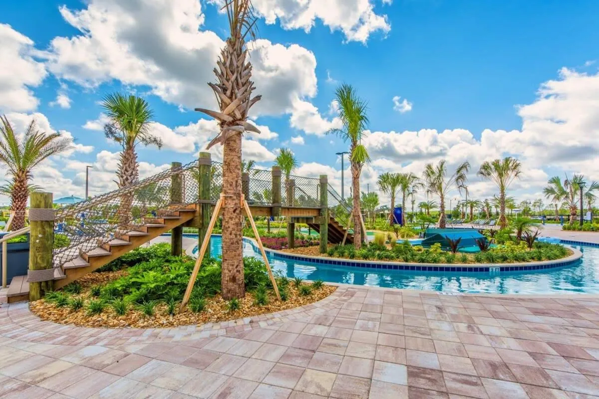 Stunning Home Private Pool Great Location