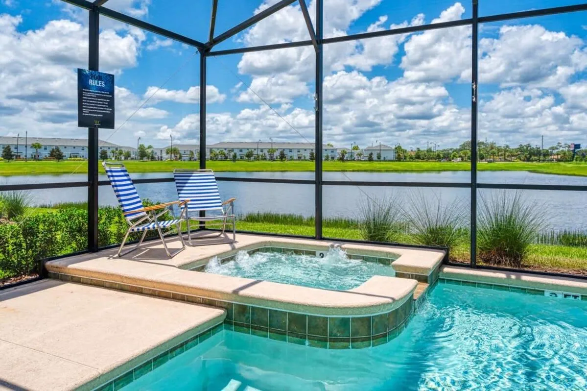 Stunning Home Private Pool Great Location