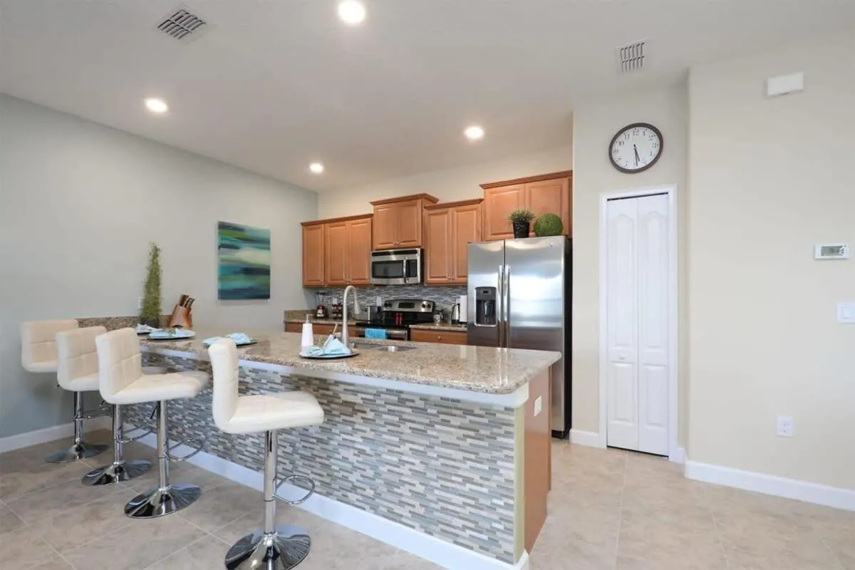 Charming 4 BDR townhome at Storey Lake Resort
