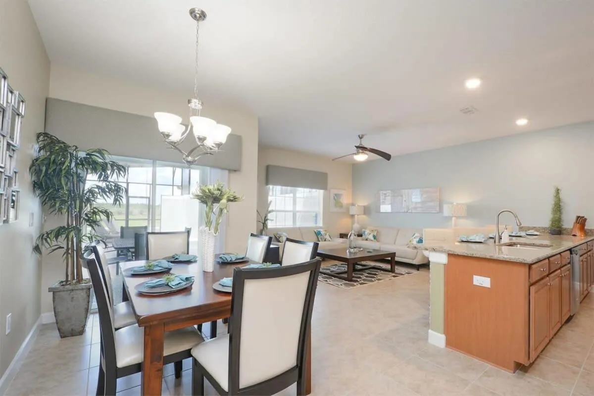 Charming 4 BDR townhome at Storey Lake Resort
