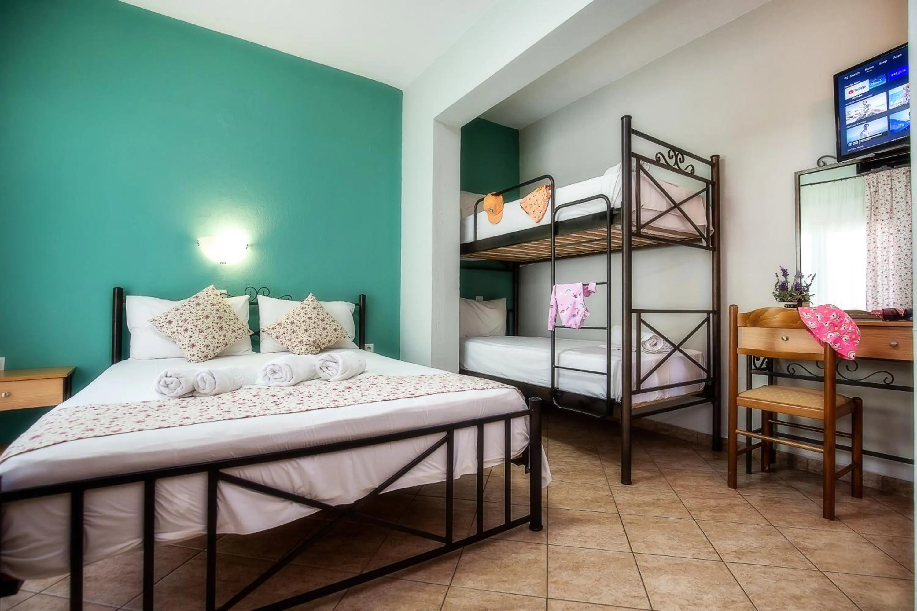 Bed in Famelia Studios Lampiris