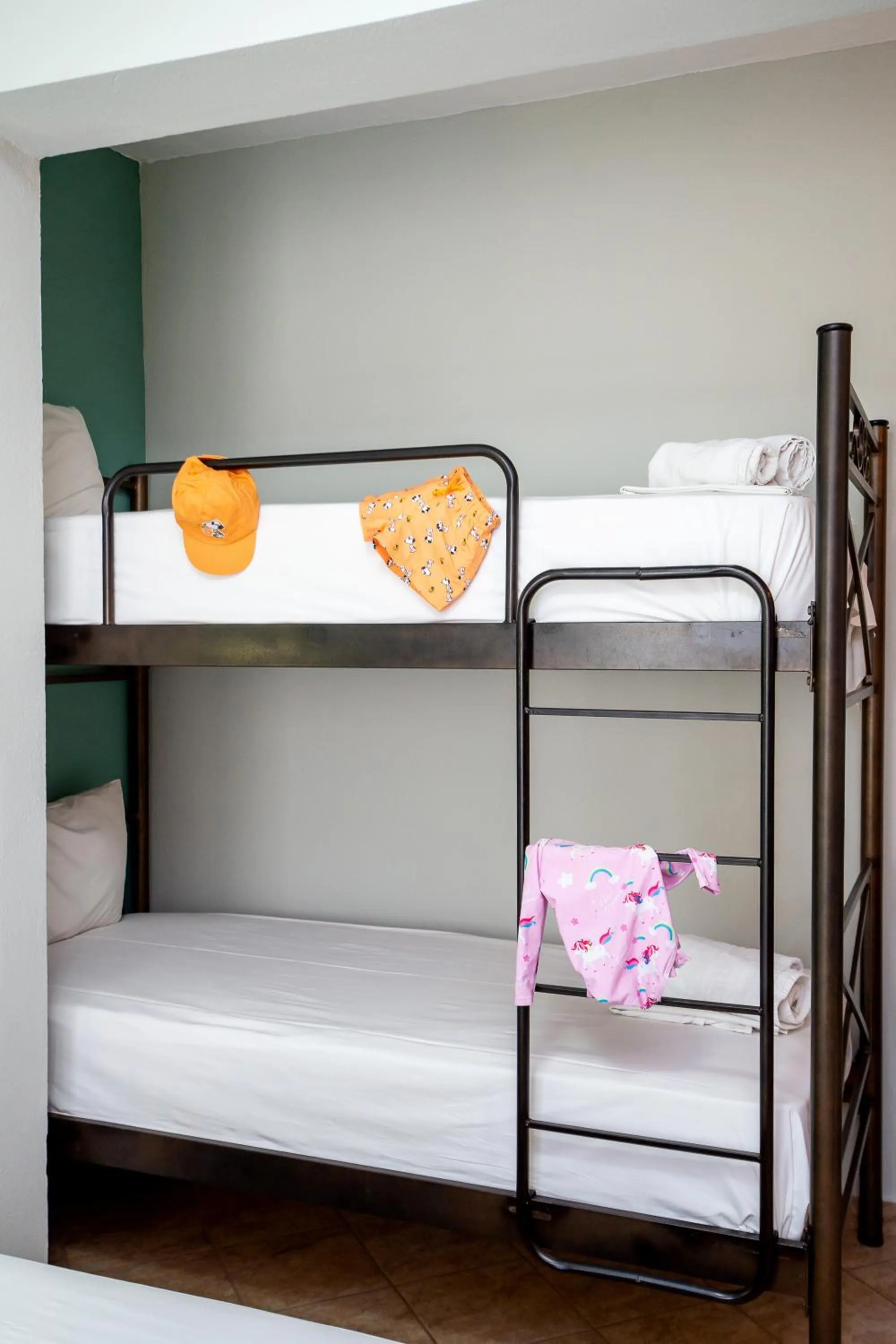bunk bed, Bed in Famelia Studios Lampiris