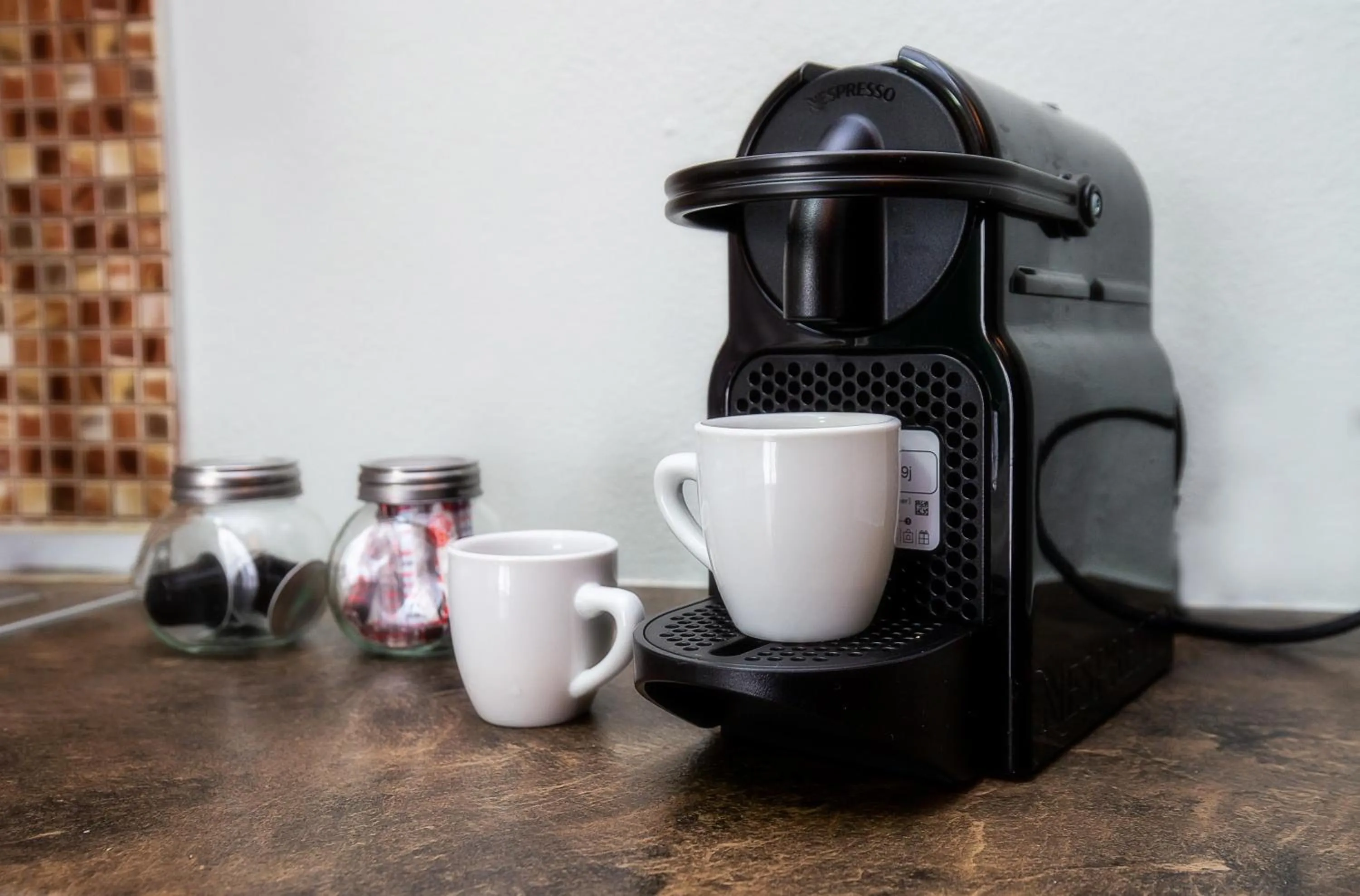 Coffee/tea facilities in Famelia Studios Lampiris