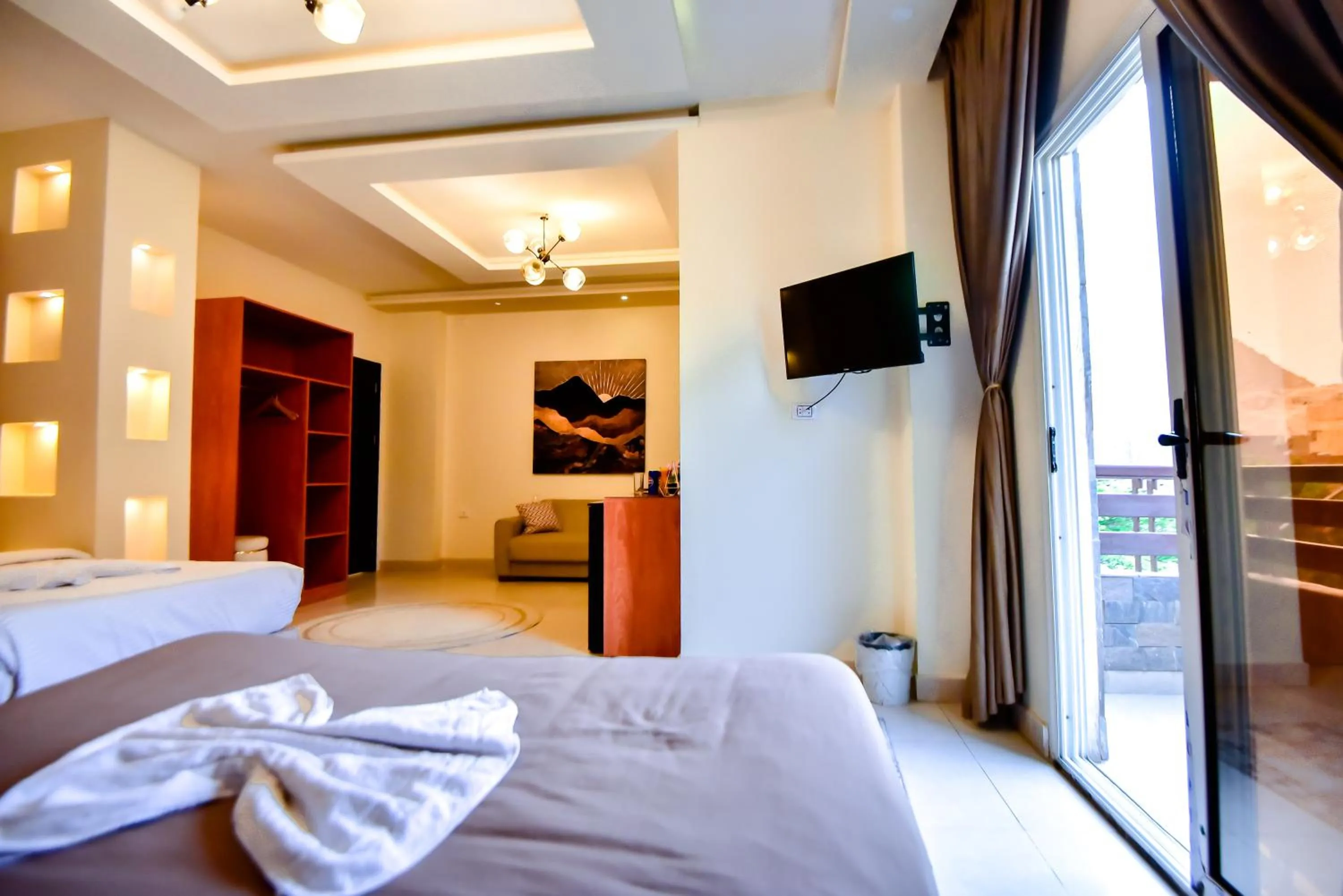 VIP, Bed in Solima Pyramids View