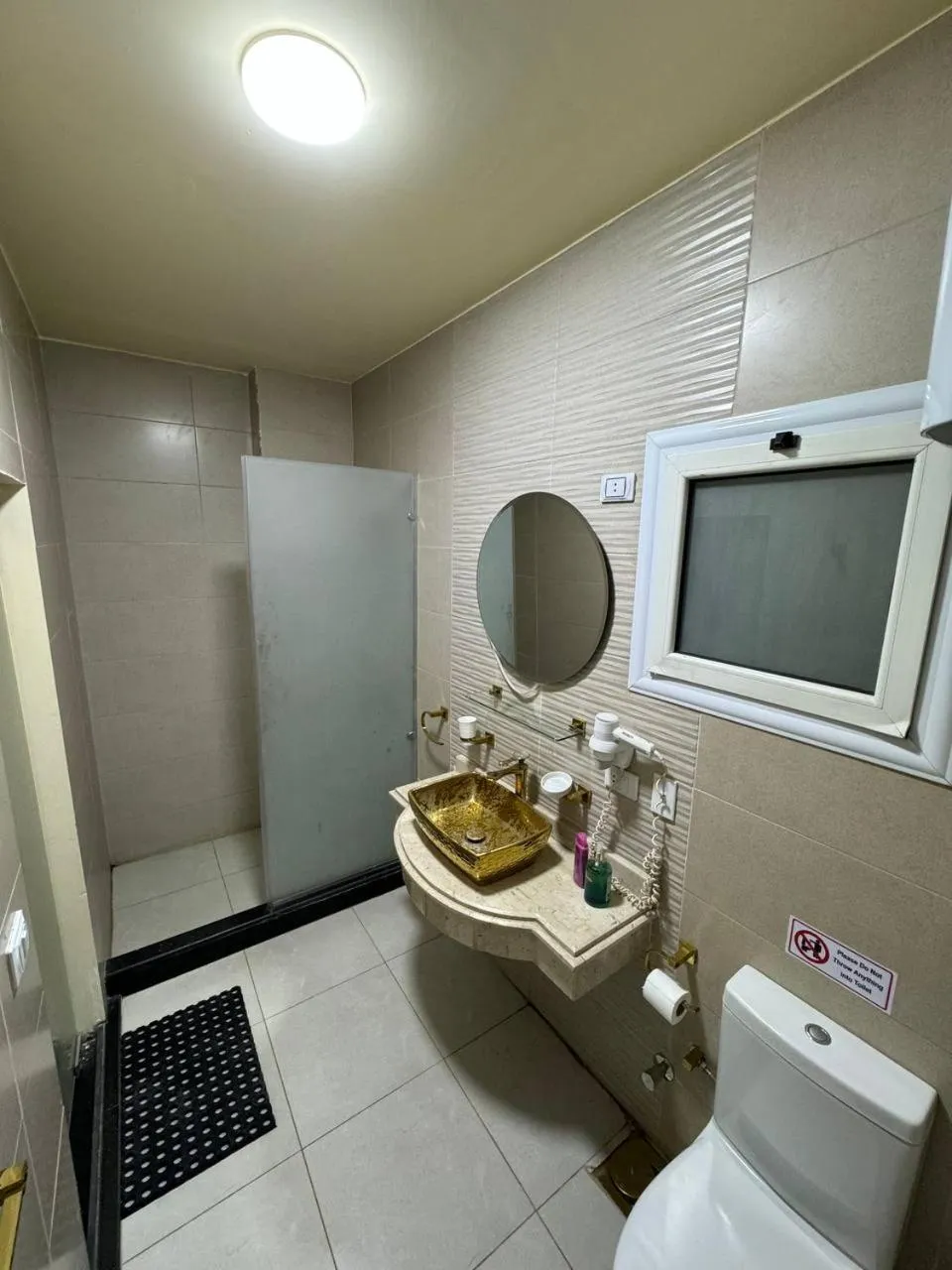 Bathroom in Solima Pyramids View