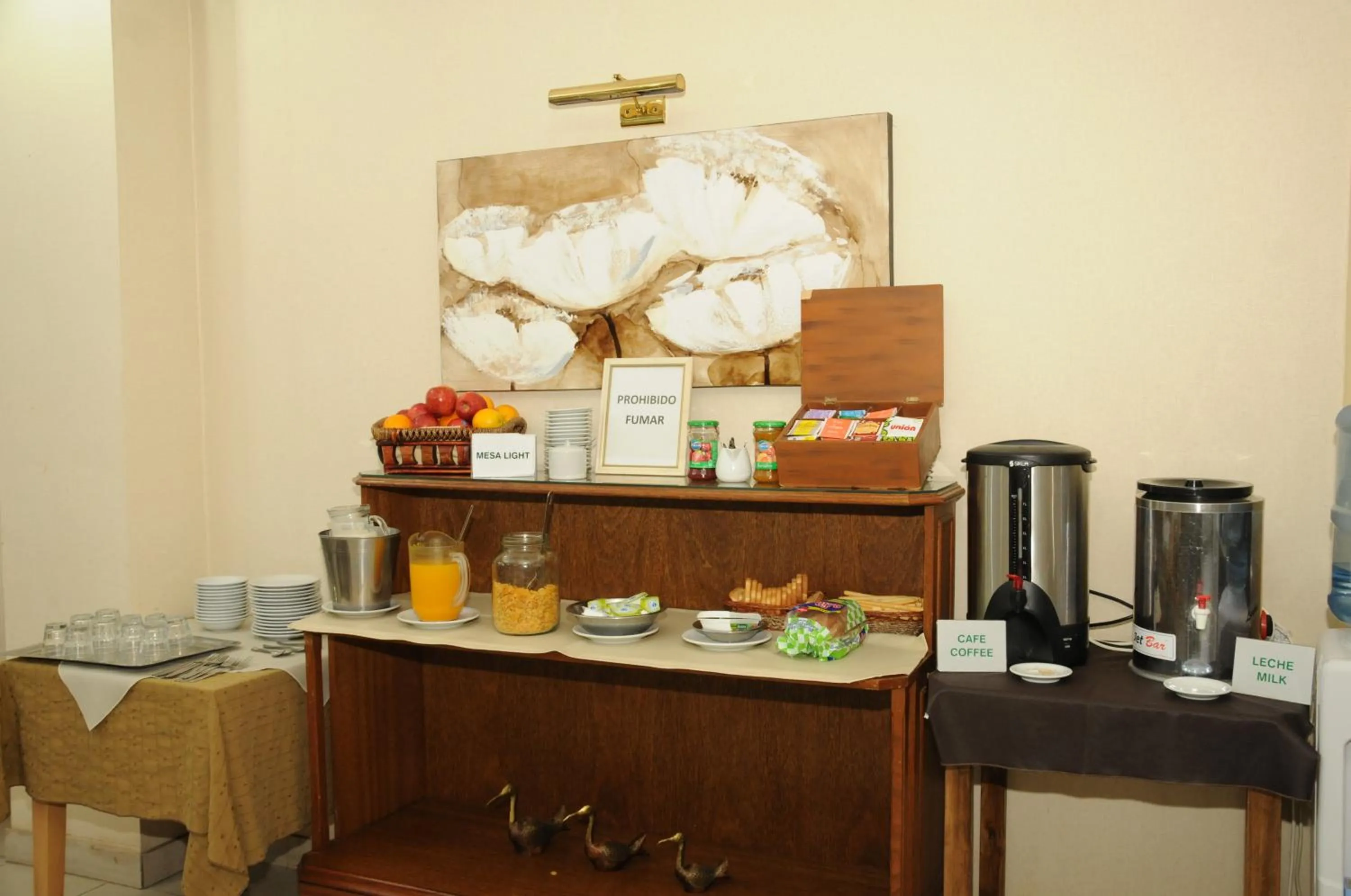 Restaurant/places to eat in Hotel Hoxon
