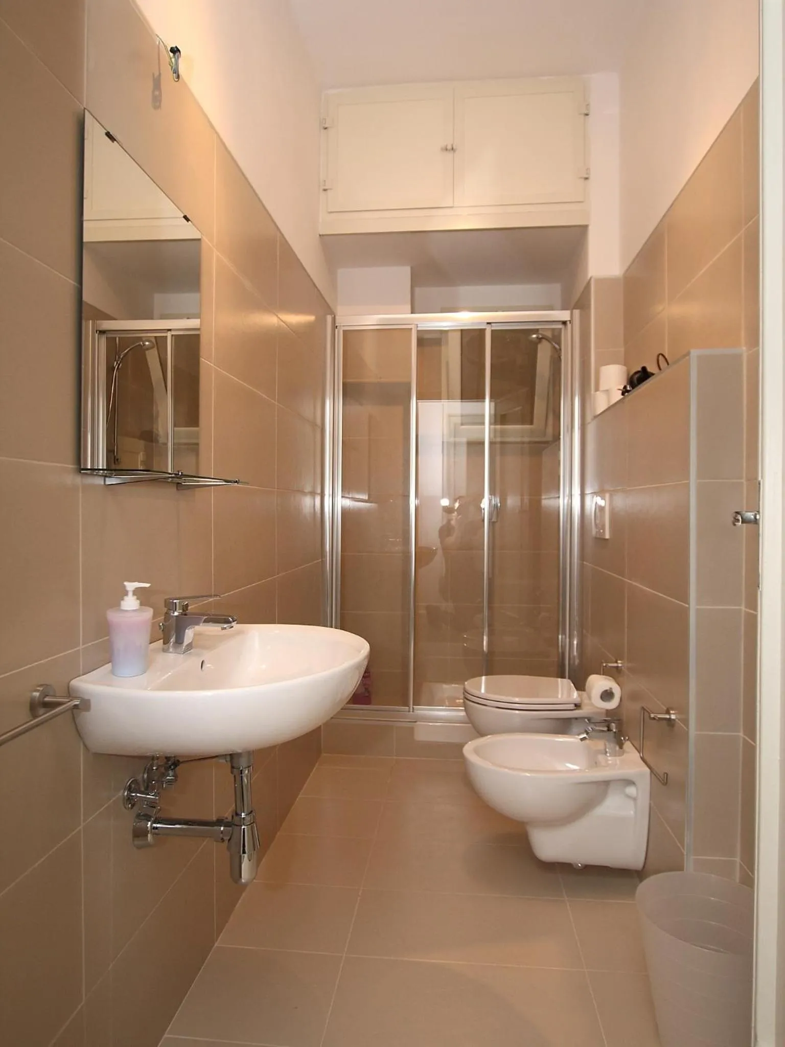 Bathroom in Kalefati Palace Loc.Turistica