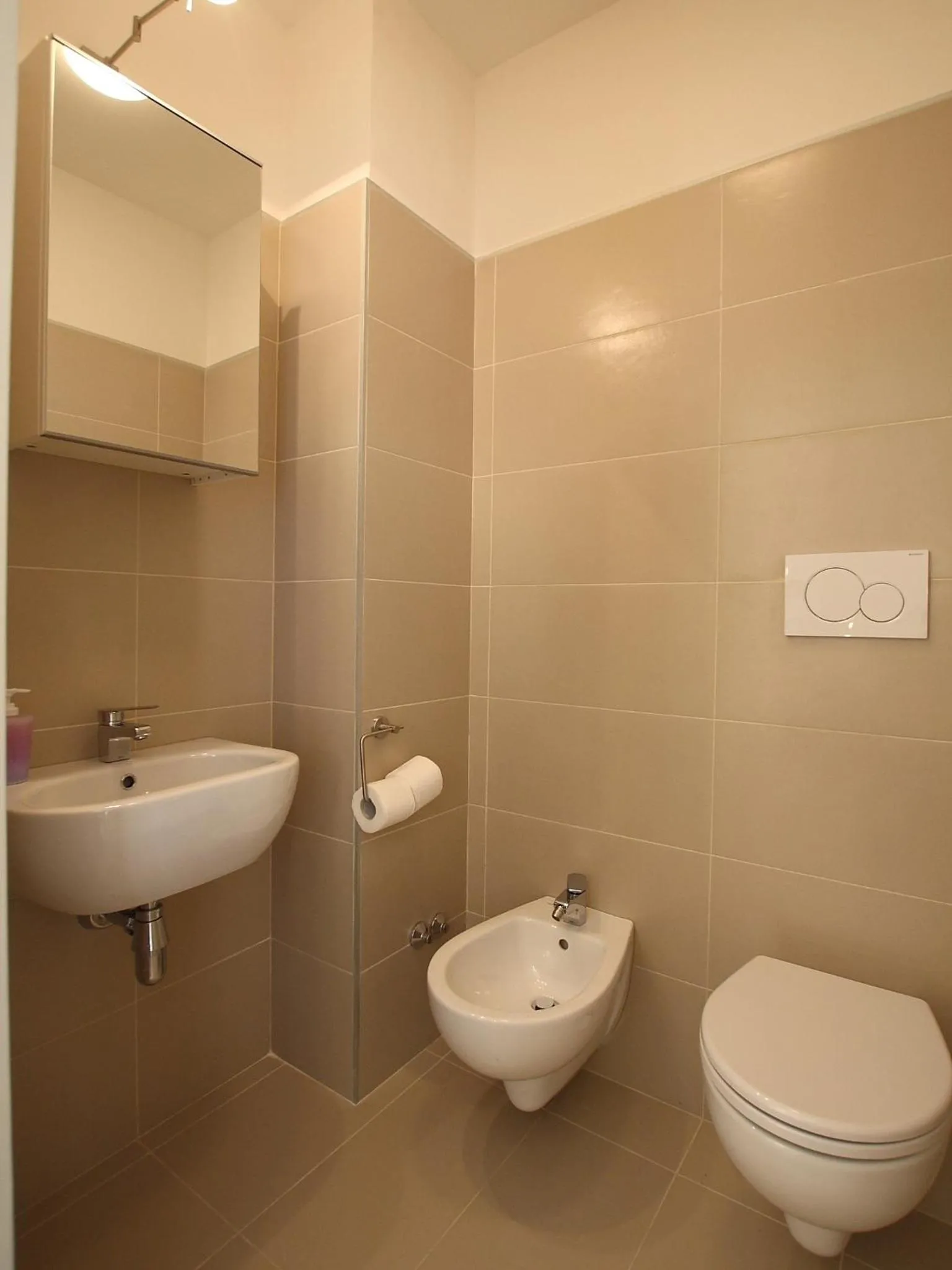 Bathroom in Kalefati Palace Loc.Turistica
