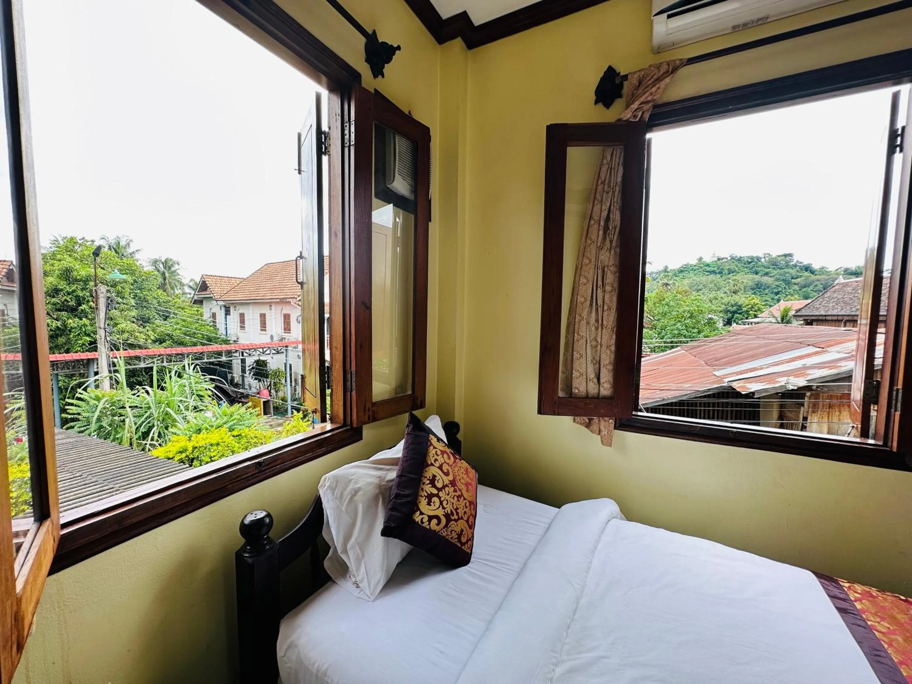 Bed in Visoun Luang Prabang Hotel