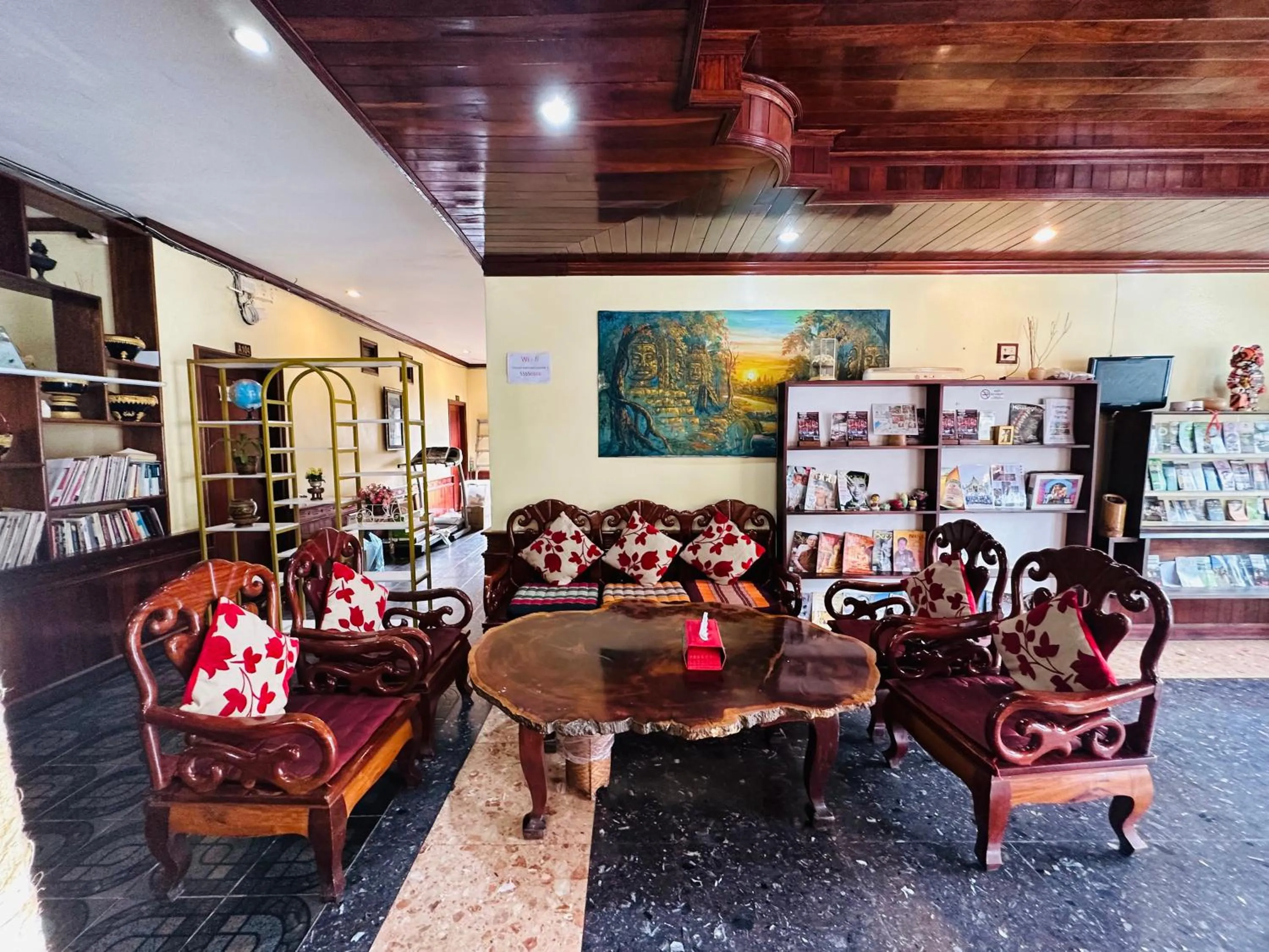 Communal lounge/ TV room in Visoun Luang Prabang Hotel