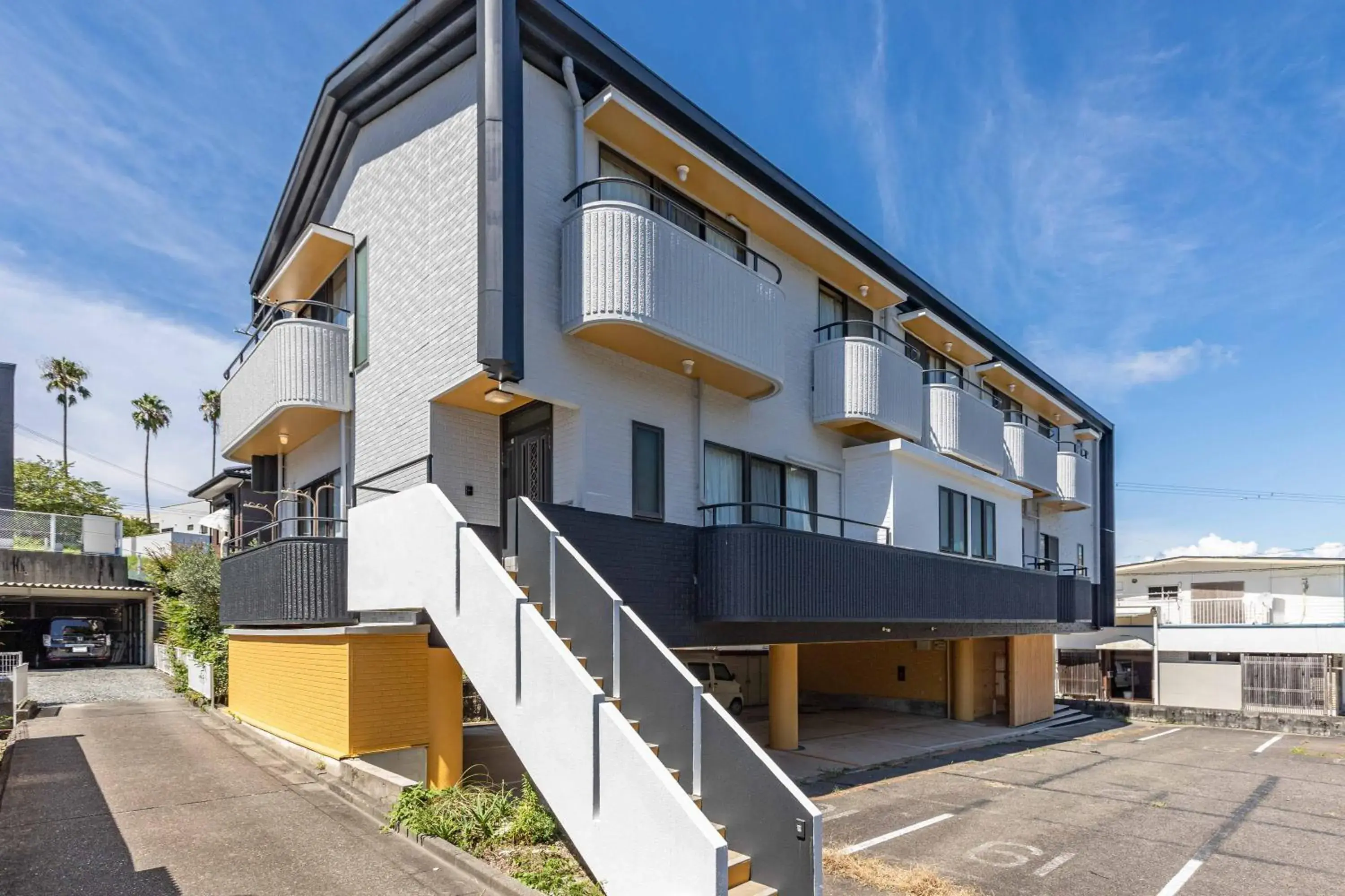 Property building in Azami Ann Maisonette Property building in Azami Ann Maisonette