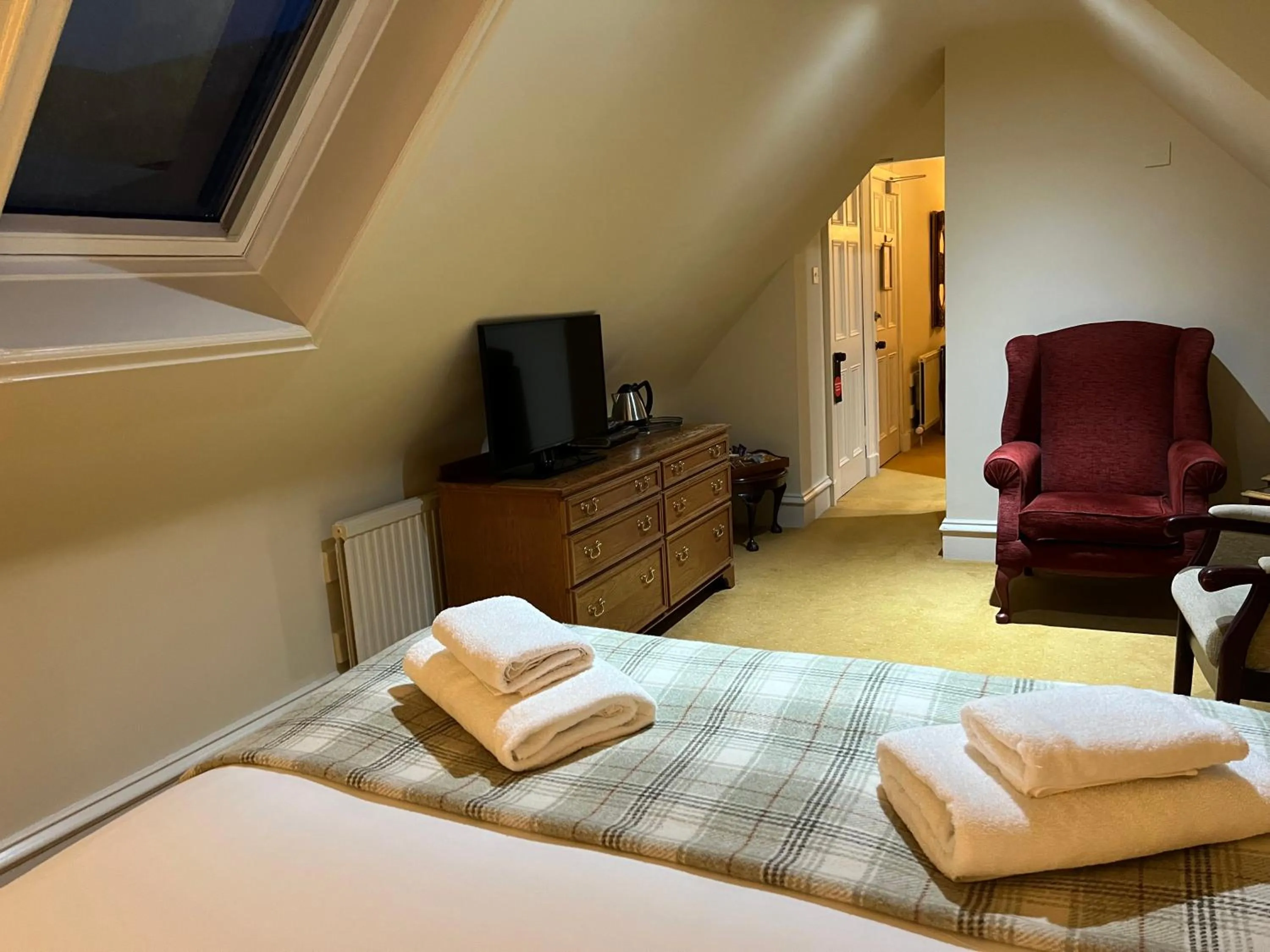 Bedroom, Bed in Dalmunzie Castle Hotel