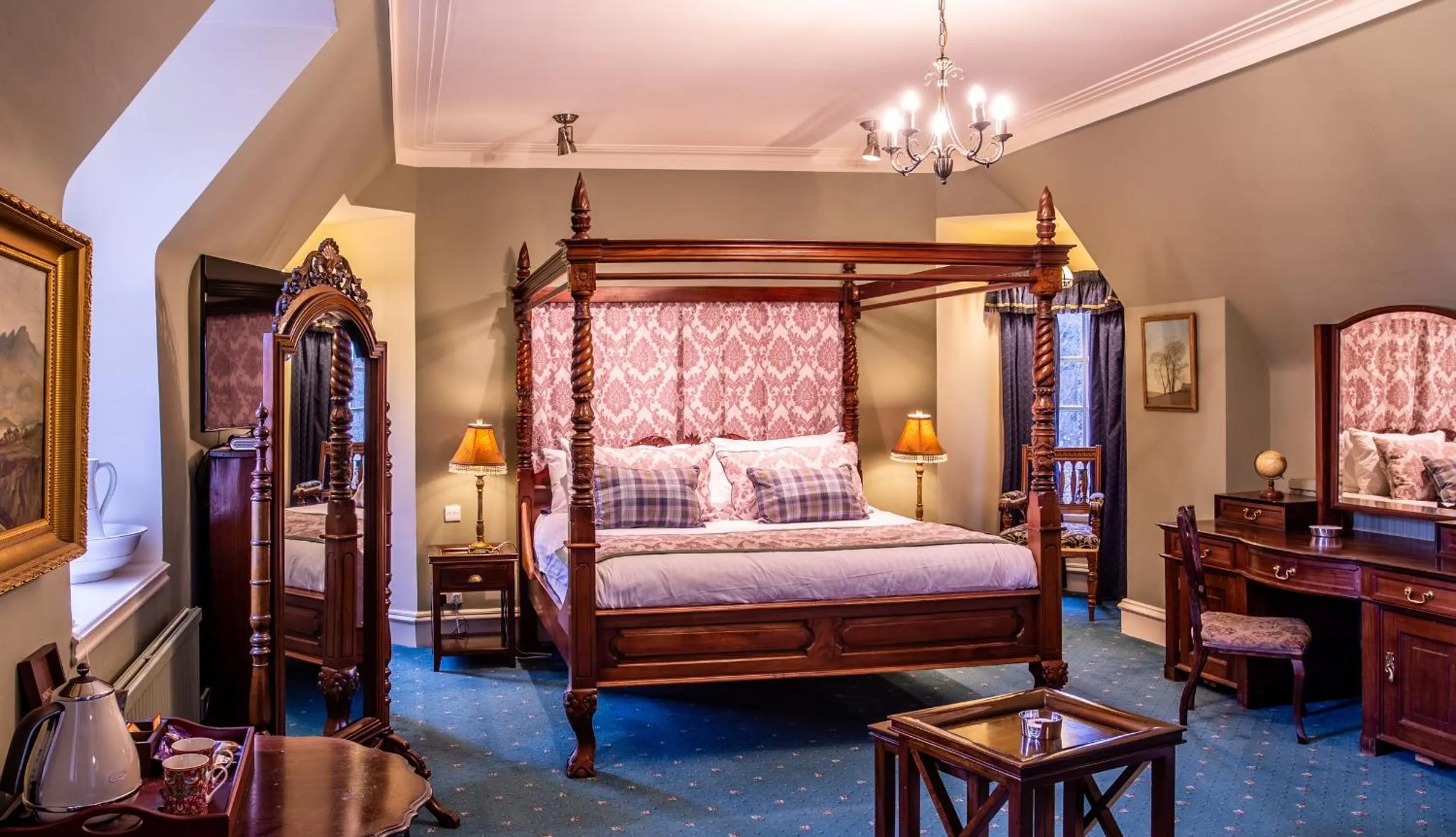 Photo of the whole room, Bed in Dalmunzie Castle Hotel