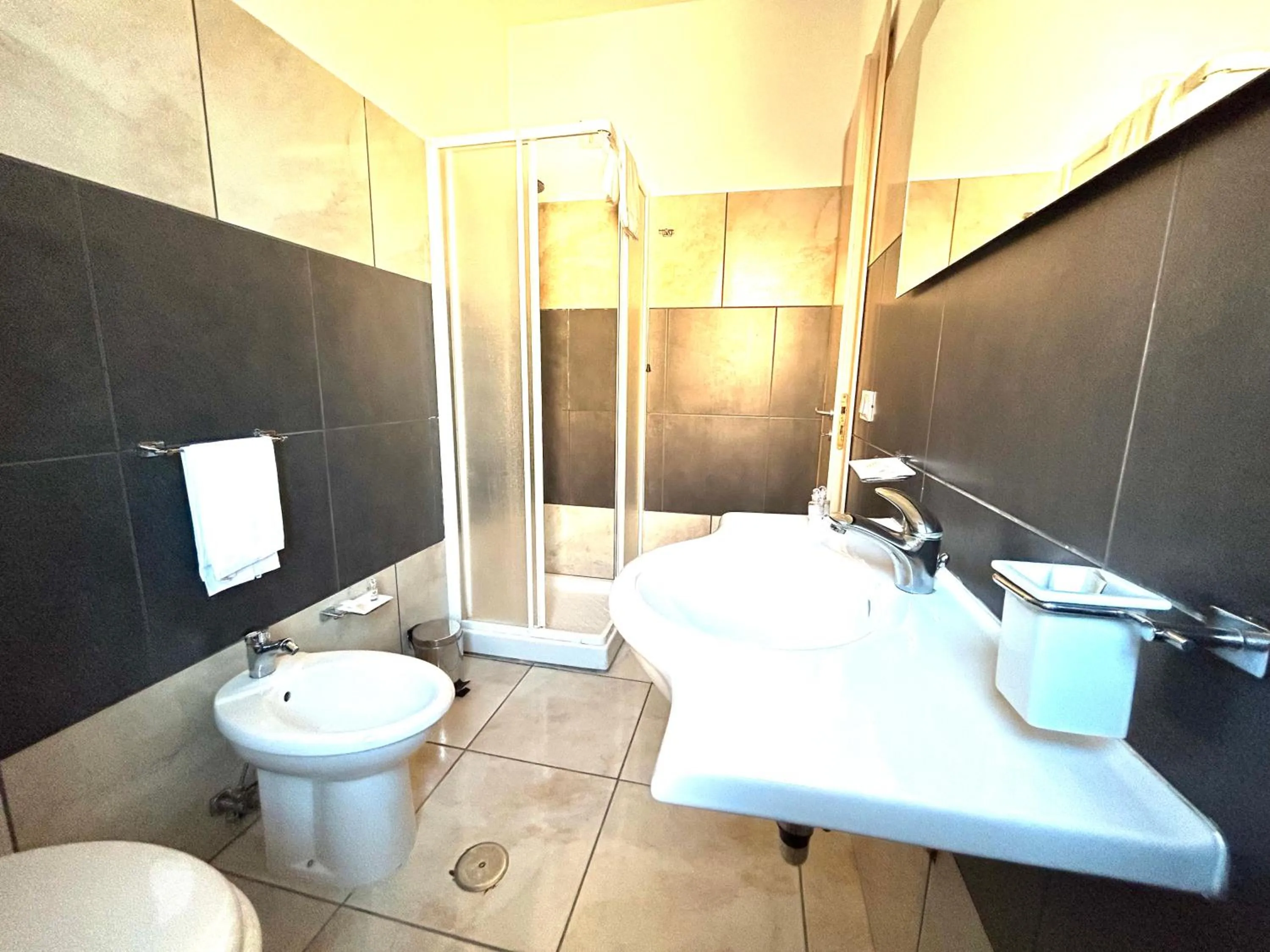 Shower in Hotel Park