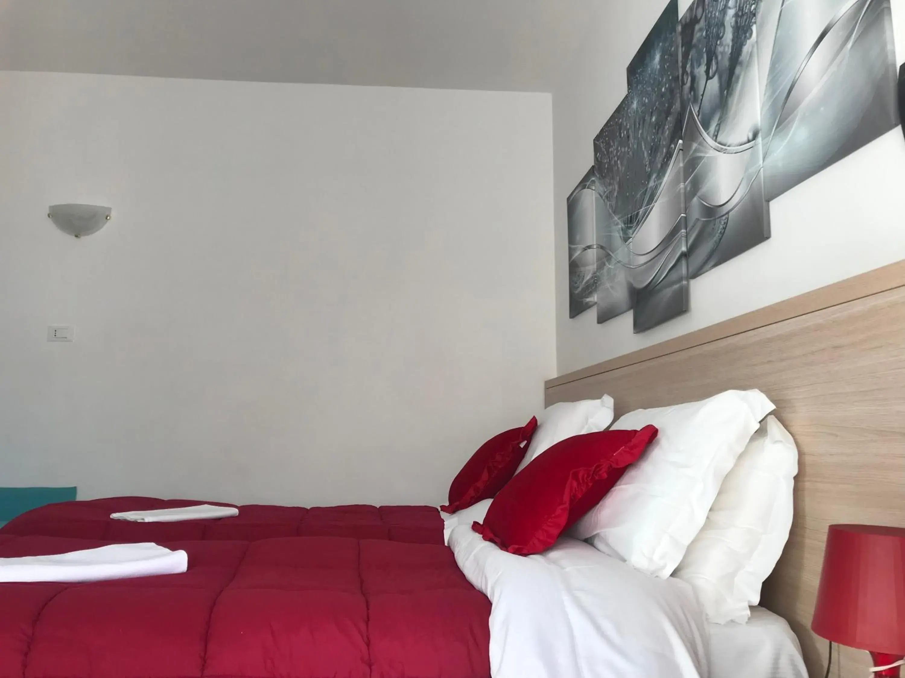 Large Double or Twin Room - single occupancy in Hotel Park Large Double or Twin Room - single occupancy in Hotel Park