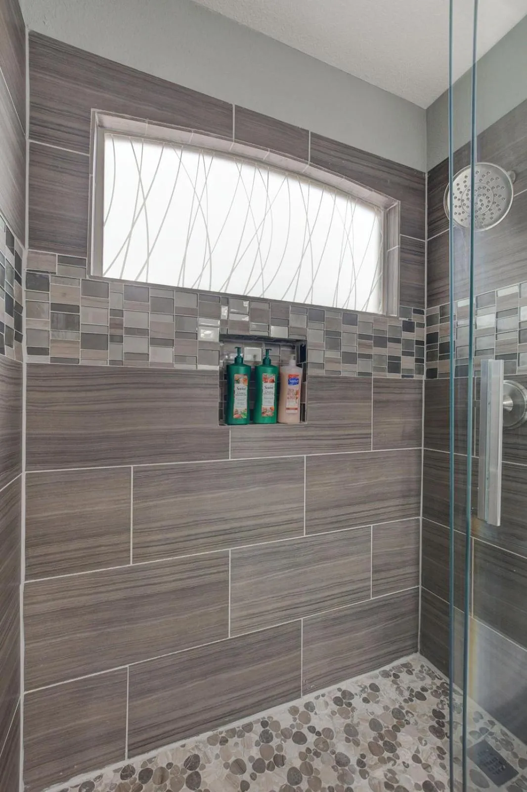 Shower in Mirage Pool House - Heart of LV, Swimming Pool, Games, heavenly relaxation