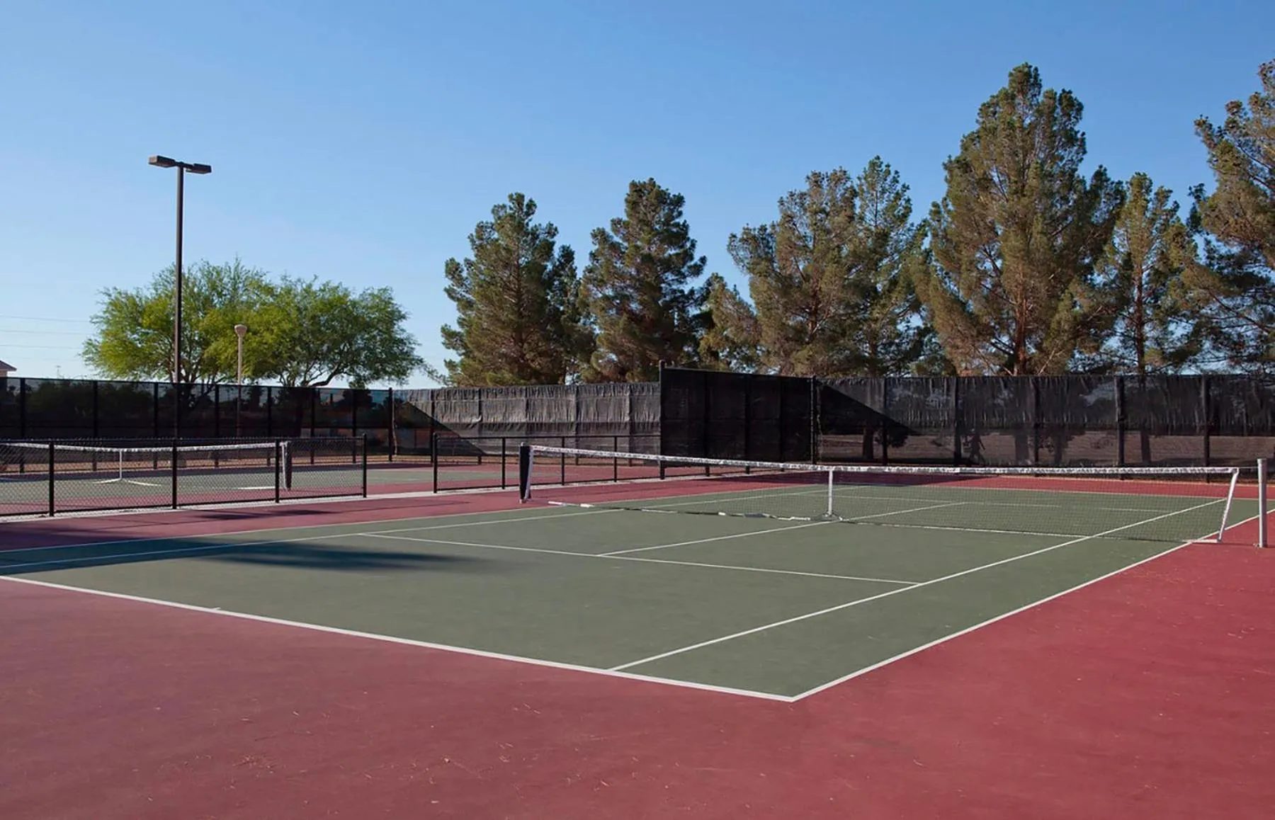 Tennis court in Mirage Pool House - Heart of LV, Swimming Pool, Games, heavenly relaxation