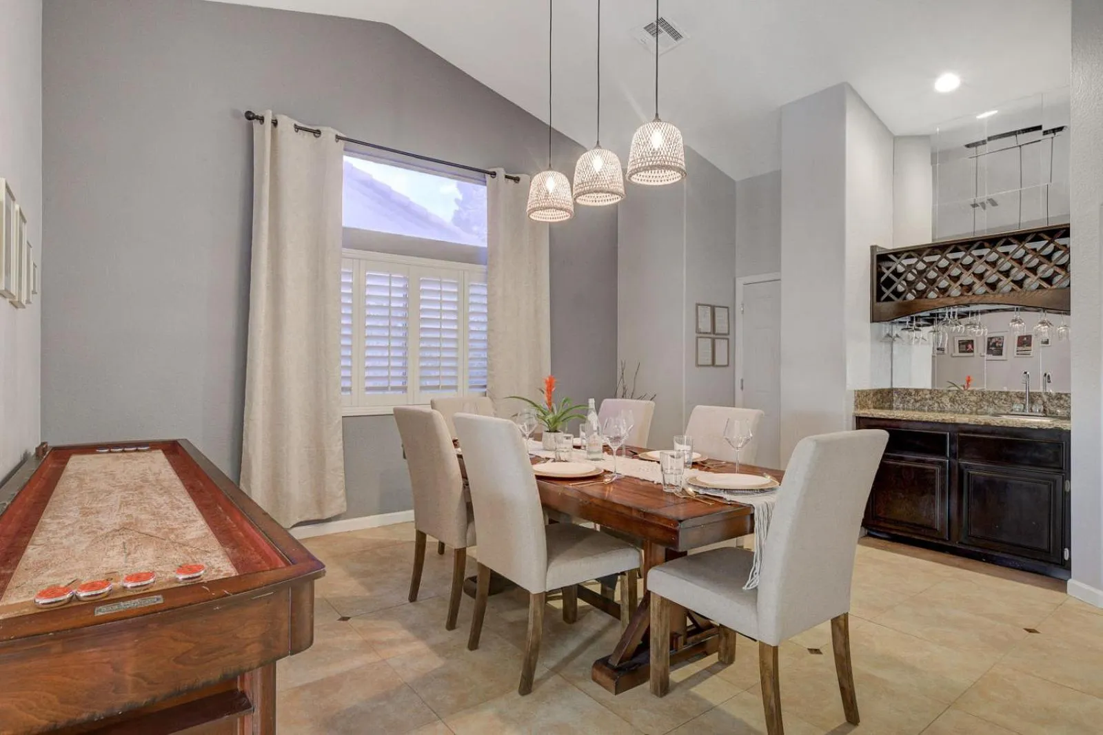 Game Room in Mirage Pool House - Heart of LV, Swimming Pool, Games, heavenly relaxation