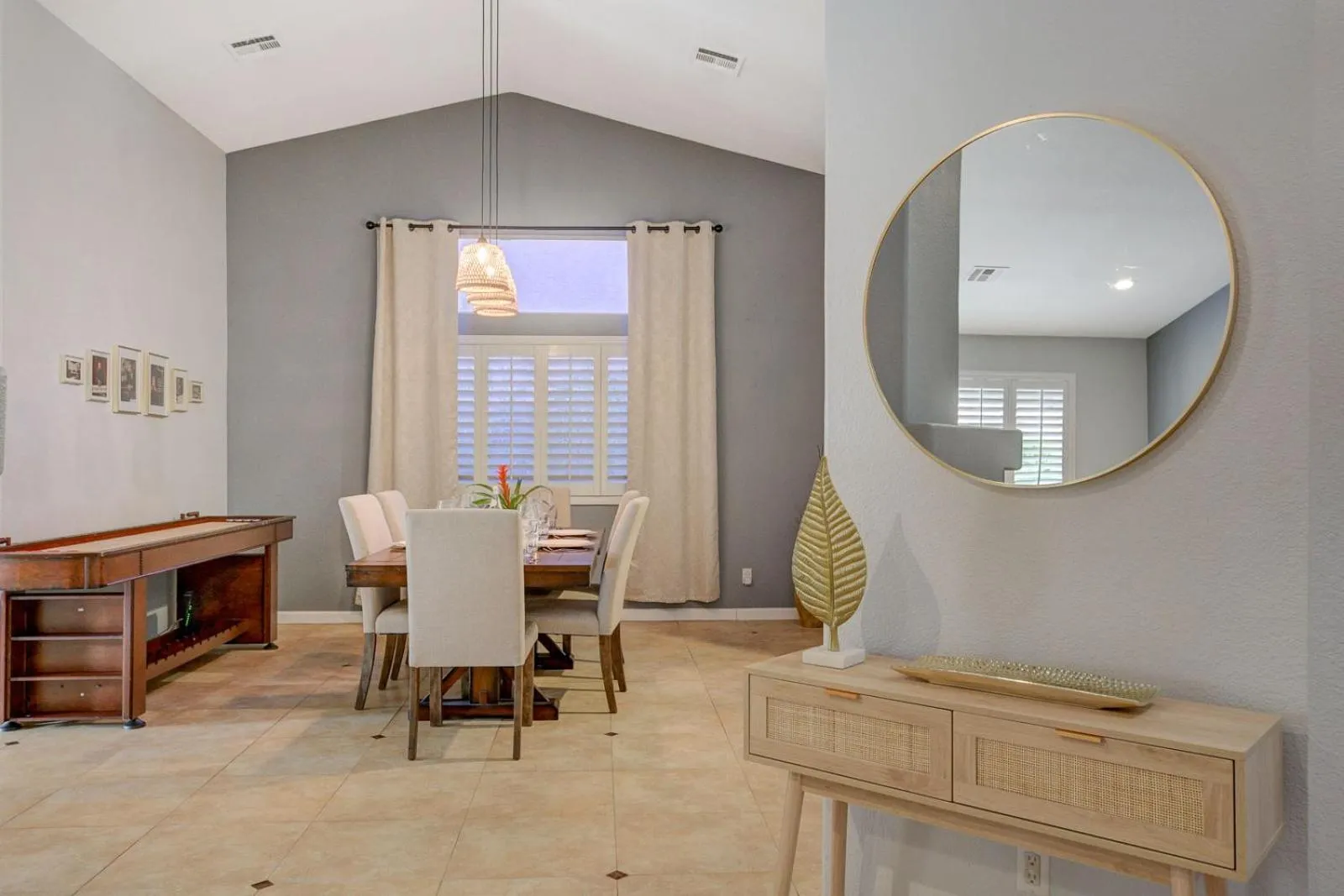 Dining area in Mirage Pool House - Heart of LV, Swimming Pool, Games, heavenly relaxation